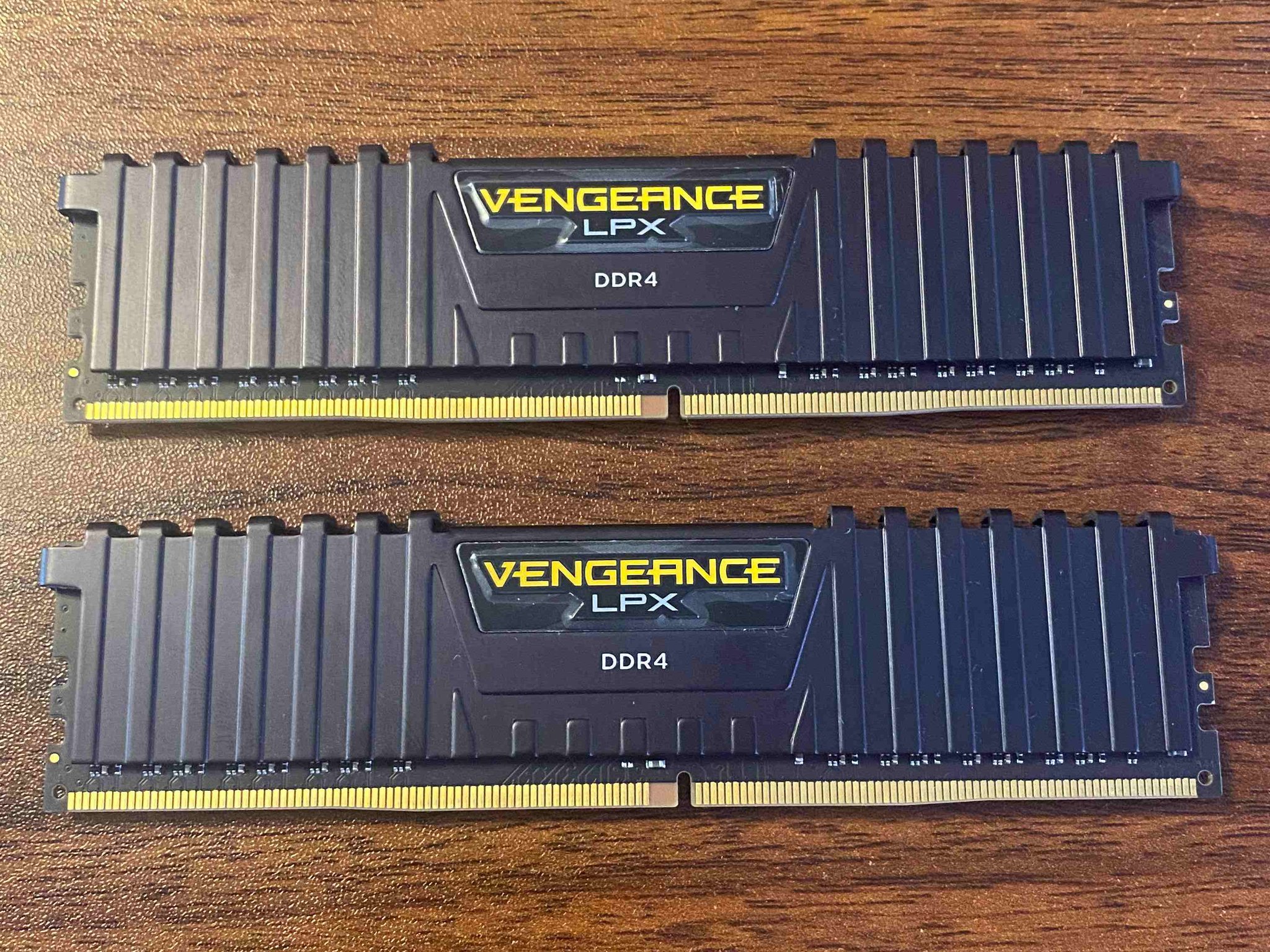 Corsair Vengeance LPX DDR4-3200 16GB (2x8GB) 16-18-18-36 Black ver 4.32