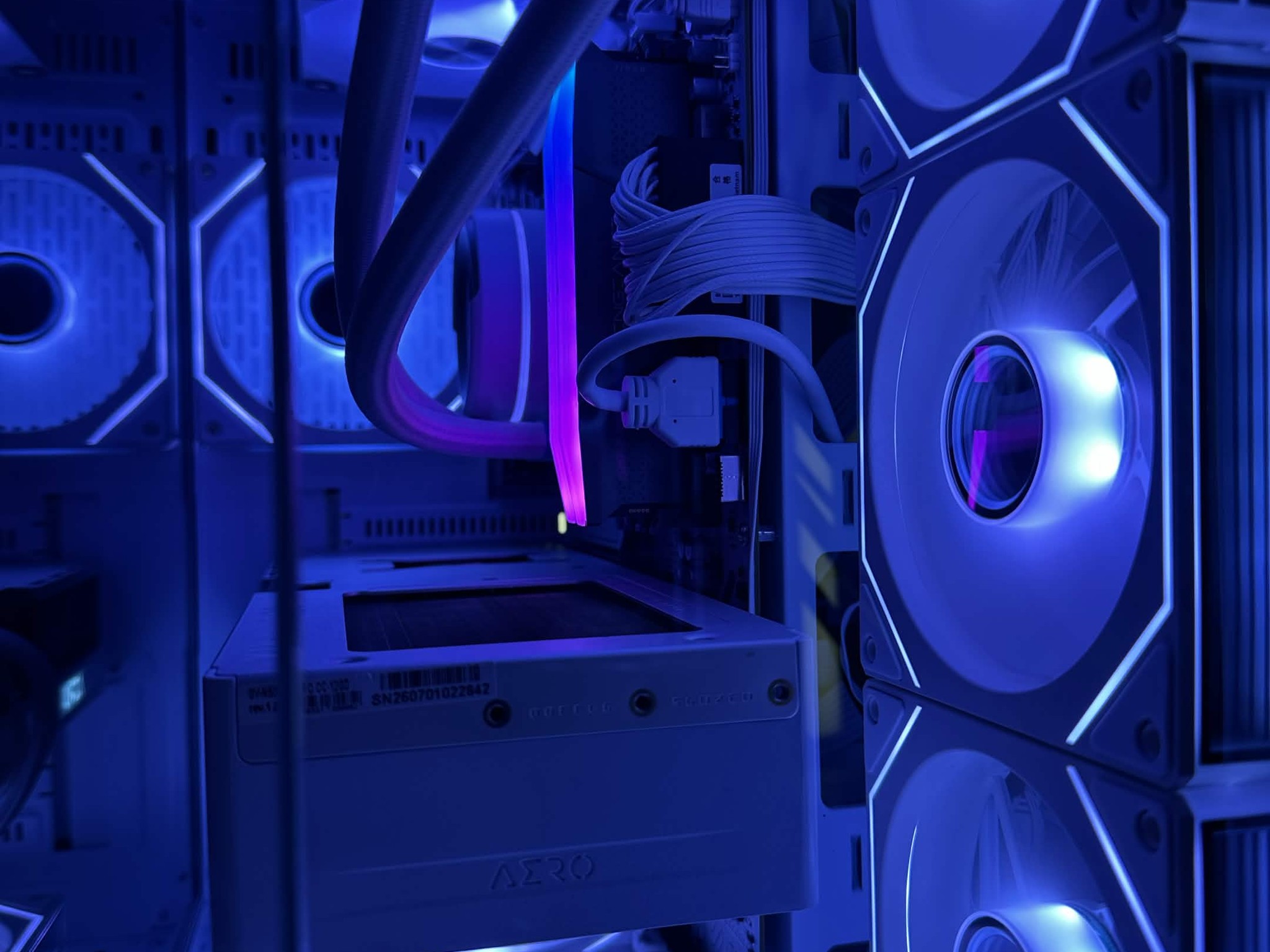 Aesthetic New Whiteout Gaming Pc 7800X3D | RTX 5070 | 32 GB DDR5