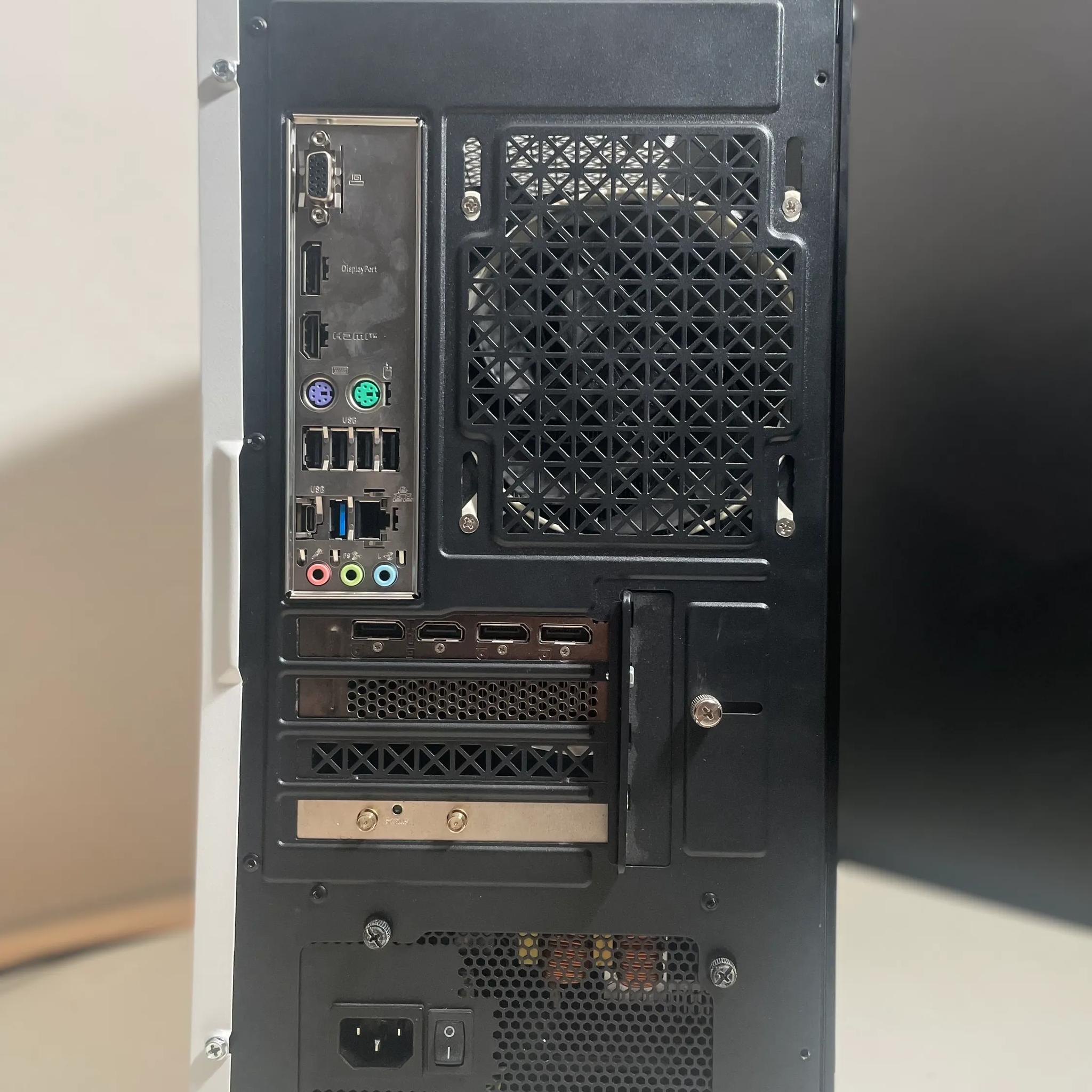 HIGH PREFORMANCE GAMING PC!! RX6700XT/I5 13600KF/16GBDDR4/1TBSSD/650WGOLD/