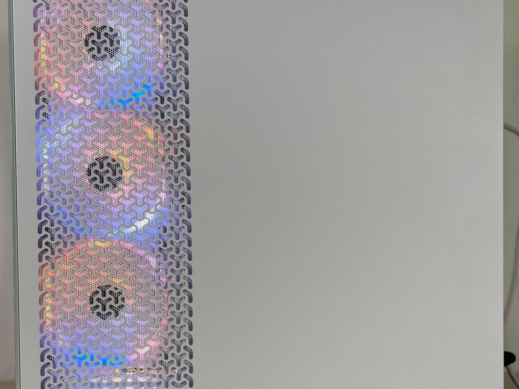 Icey white R7-9800x3d with Rx 9070 XT