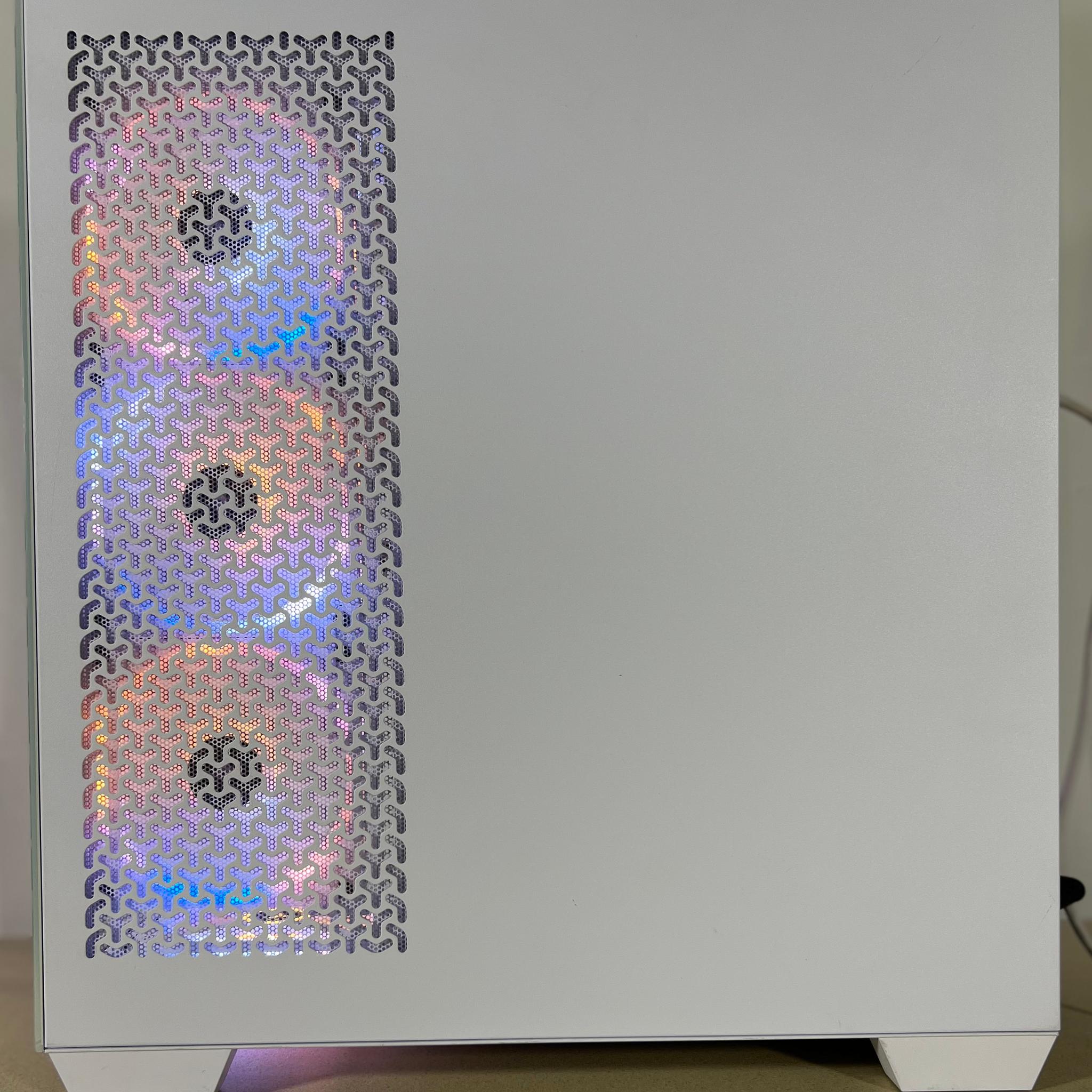 Icey white R7-9800x3d with Rx 9070 XT