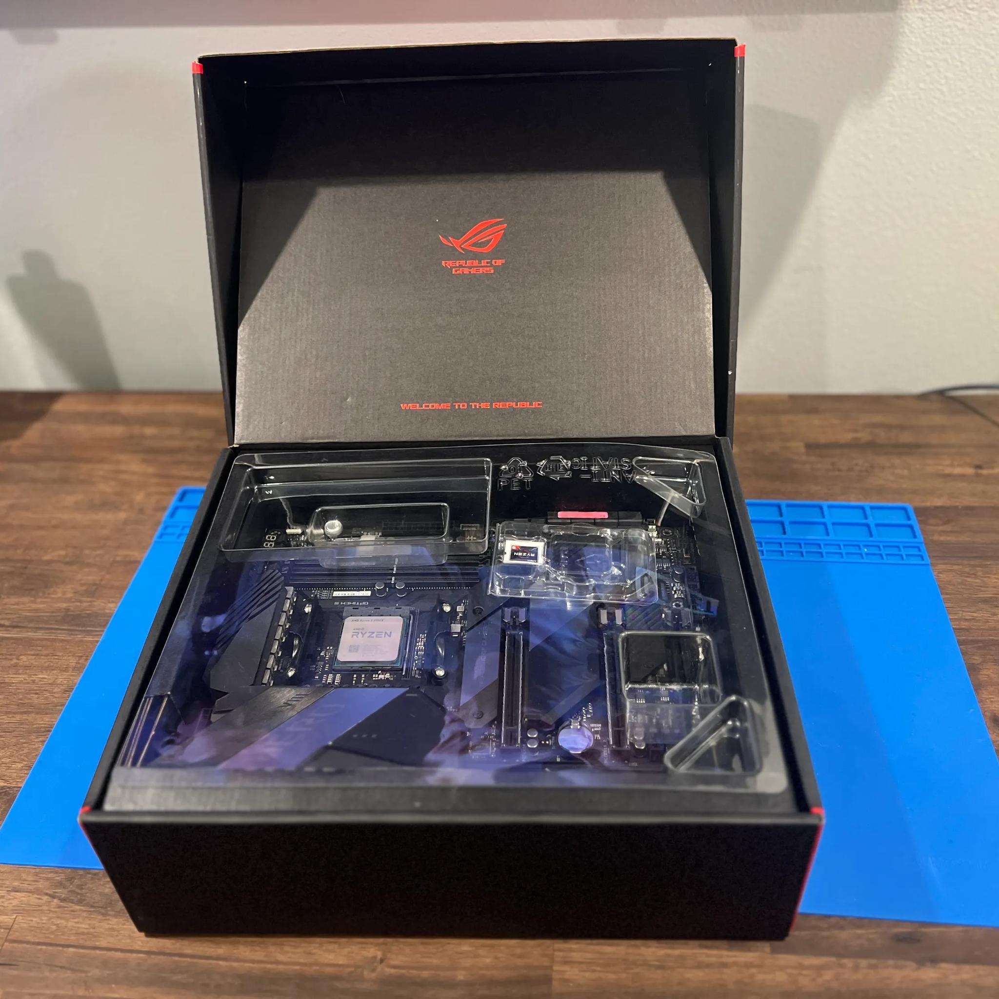 ASUS ROG CROSSHAIR VIII MOTHERBOARD INCLUDES AMD RYZEN 9 5900X PROCESSOR