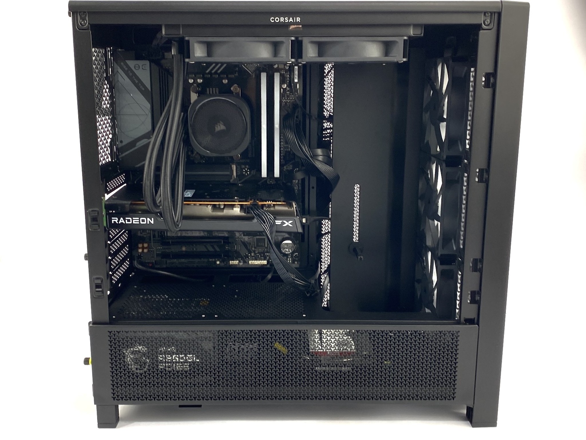 UTAR Custom Gaming PC - Ryzen 7 9700X/Radeon RX 7600