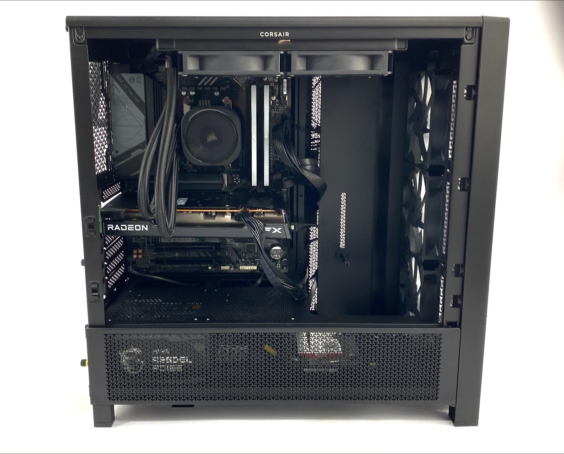 UTAR Custom Gaming PC - Ryzen 7 9700X/Radeon RX 7600