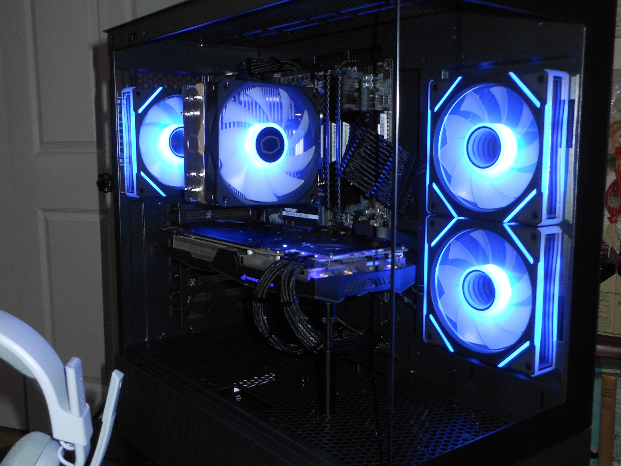 Gaming PC // ROG Strix 1080 // Ryzen 3600 // 500GB NVME SSD // 16GB DDR4 Ram // ARGB