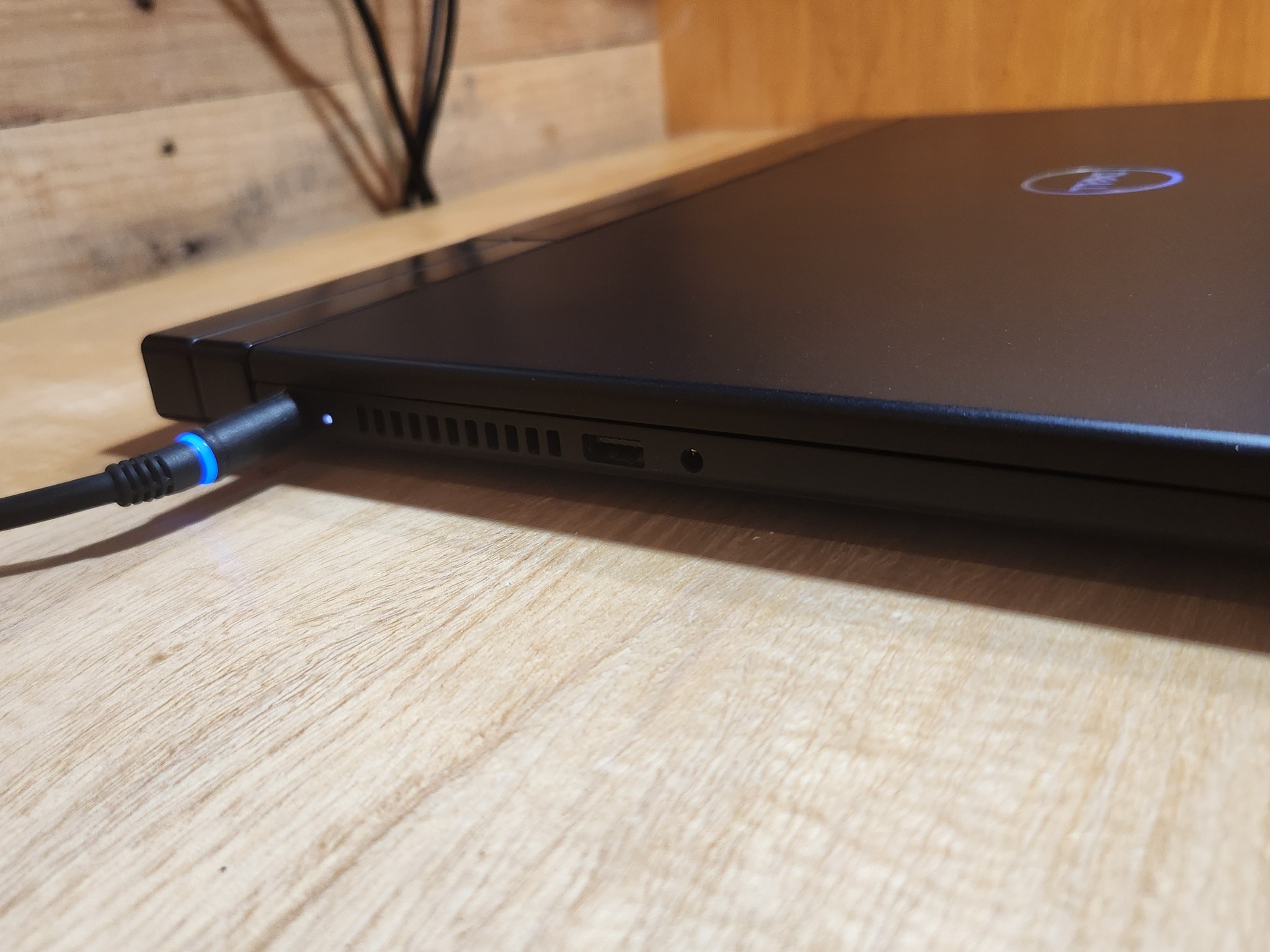 GAMING Dell G7 7700 with i7 + RTX 2070