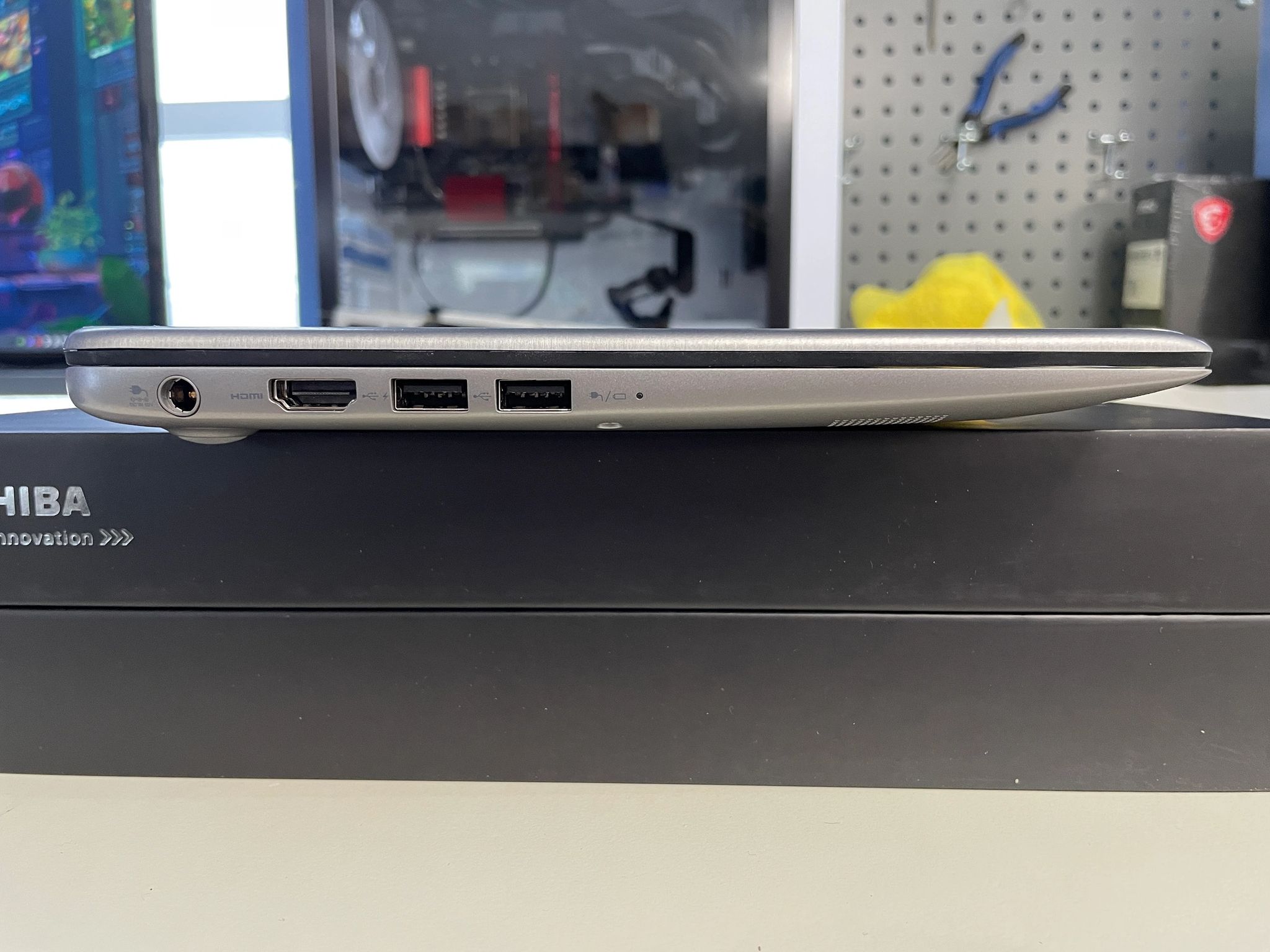 Toshiba KIRAbook