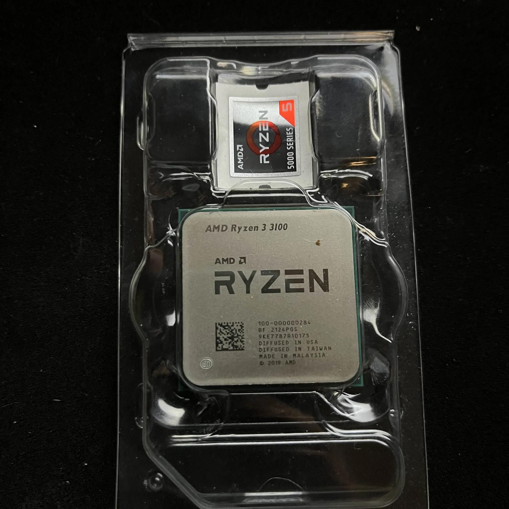AMD Ryzen 3 3100 w/ stock heatsink