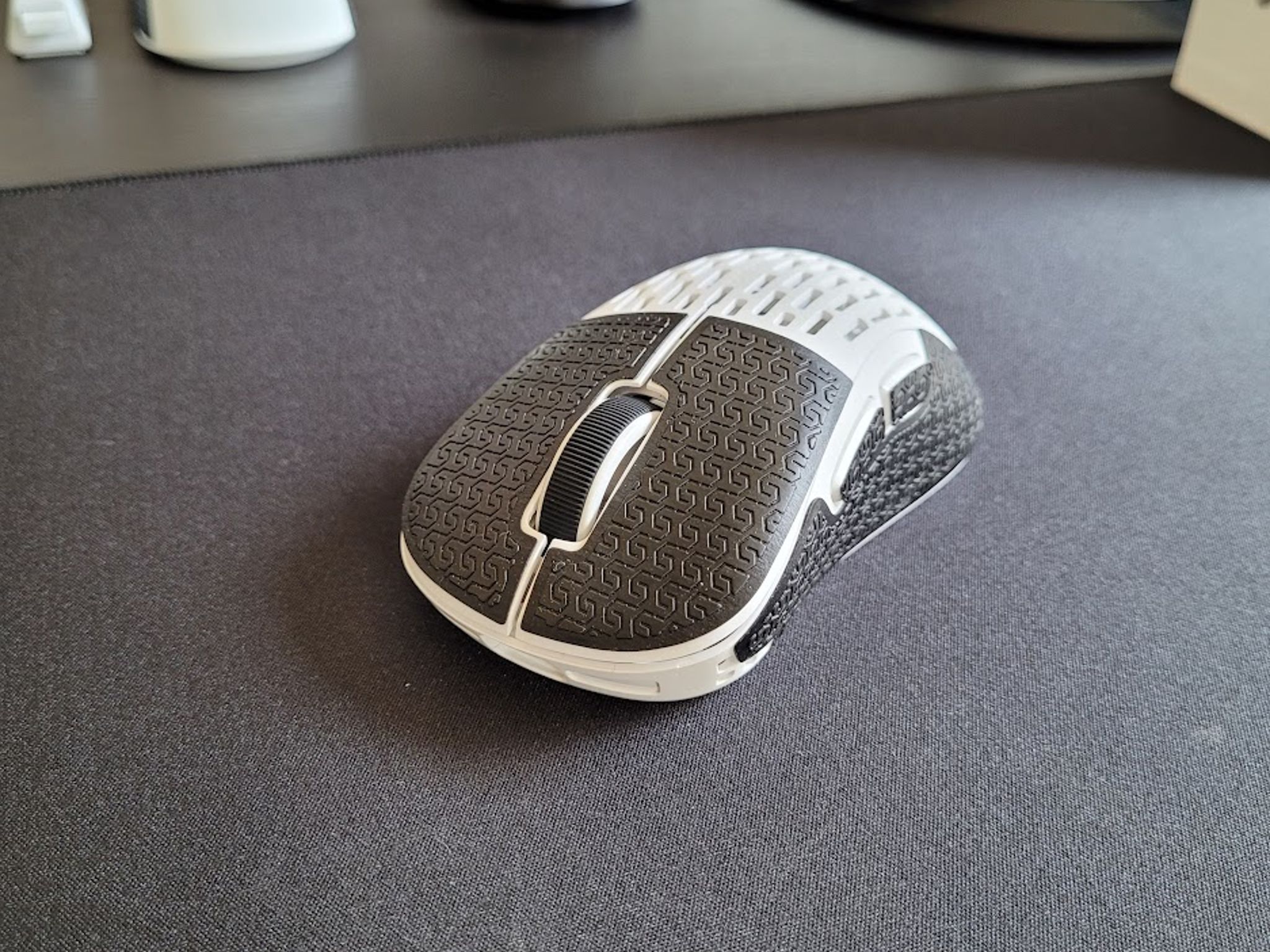 Pulsar Xlite V2 Mini Wireless Gaming Mouse - White
