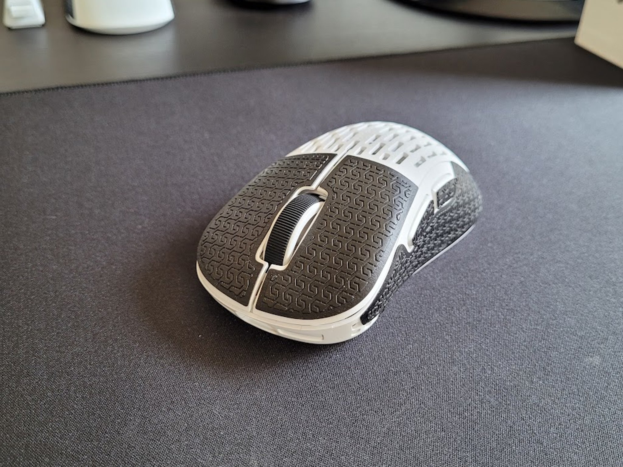 Pulsar Xlite V2 Mini Wireless Gaming Mouse - White