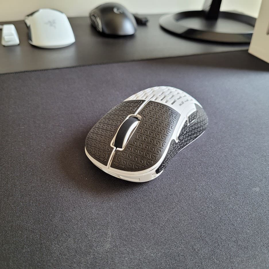 Pulsar Xlite V2 Mini Wireless Gaming Mouse - White