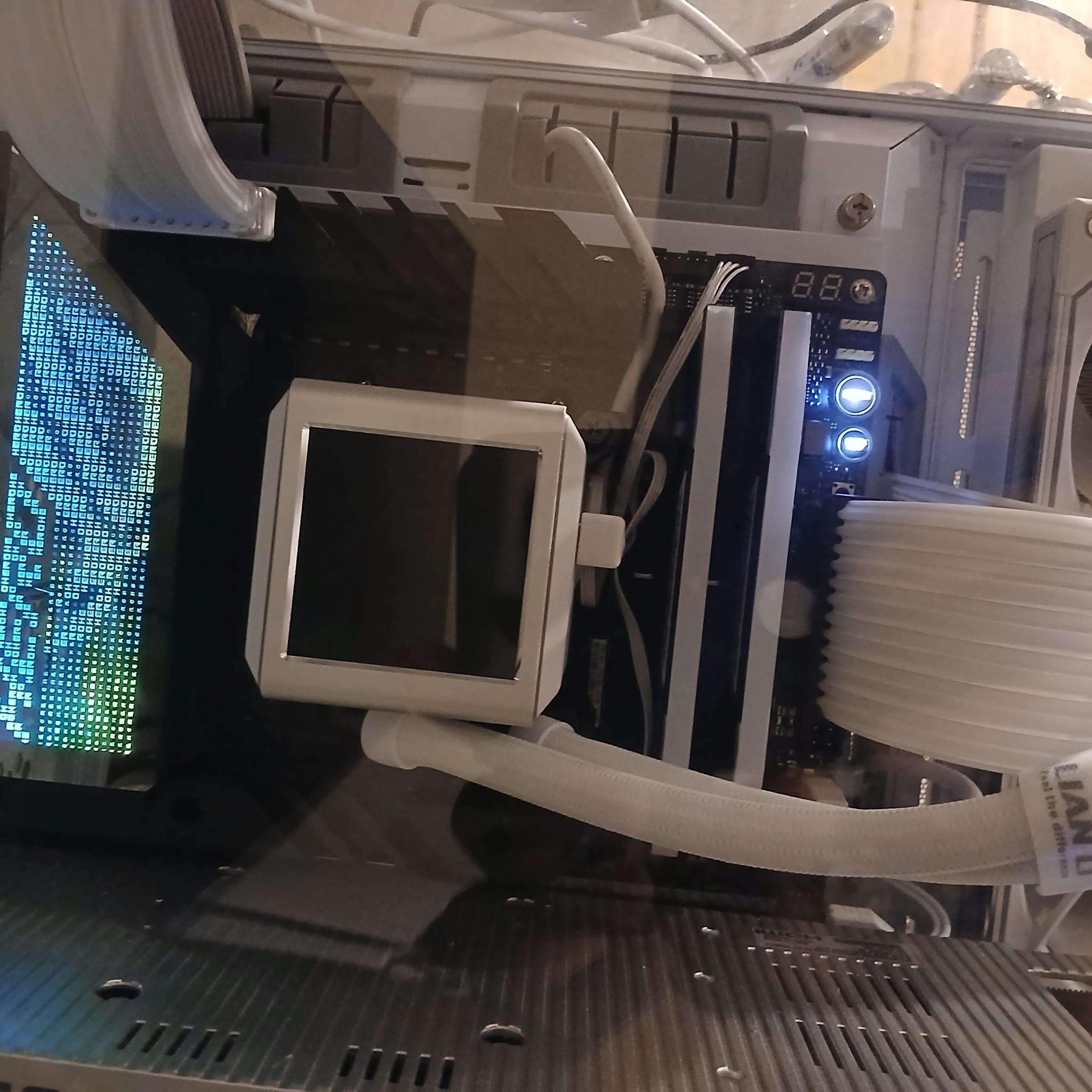 ROG Crosshair 670E Hero