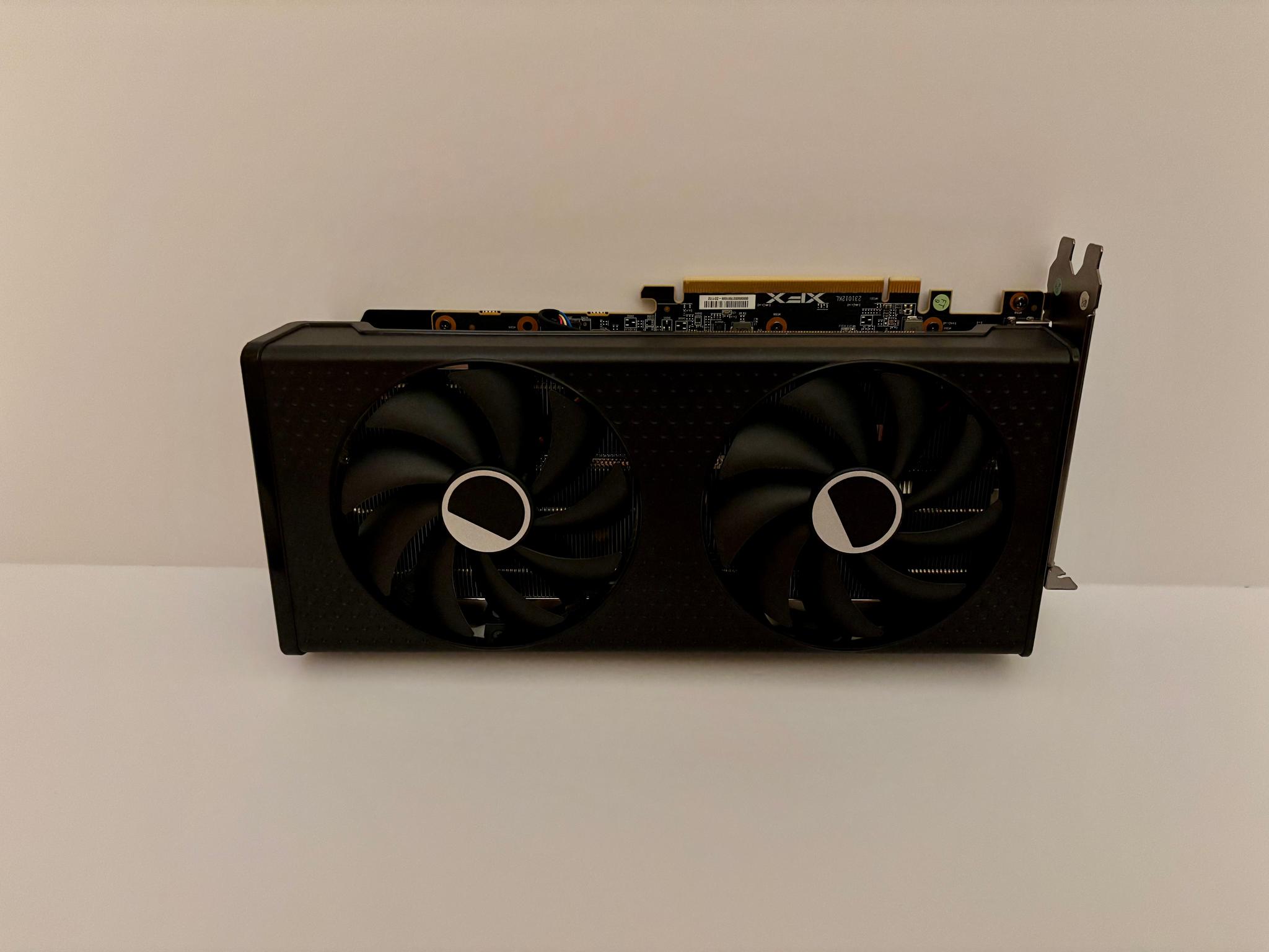 AMD Radeon RX 7600 XT - Image 4