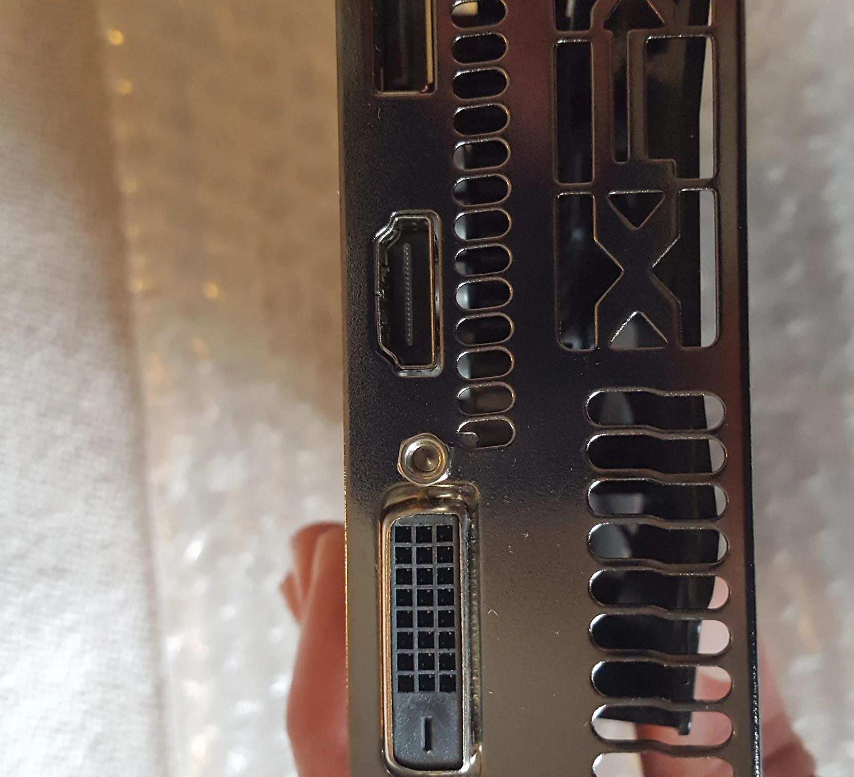 XFX Radeon RX 560 4GB GDDR5 video card - used, good condition