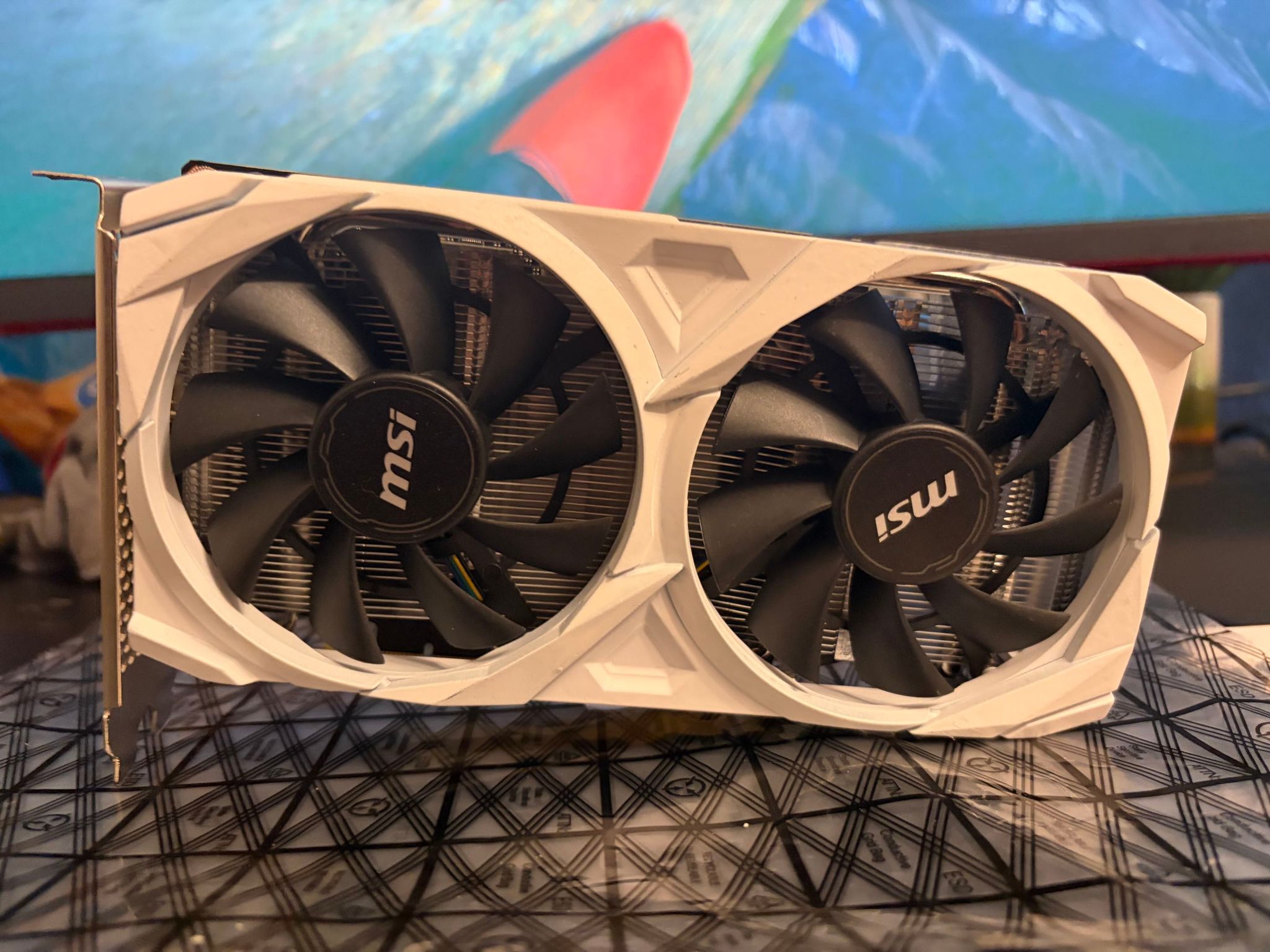 ❄️WHITE MSI GeForce RTX 3050 VENTUS 2X XS 8G OC🐻‍❄️