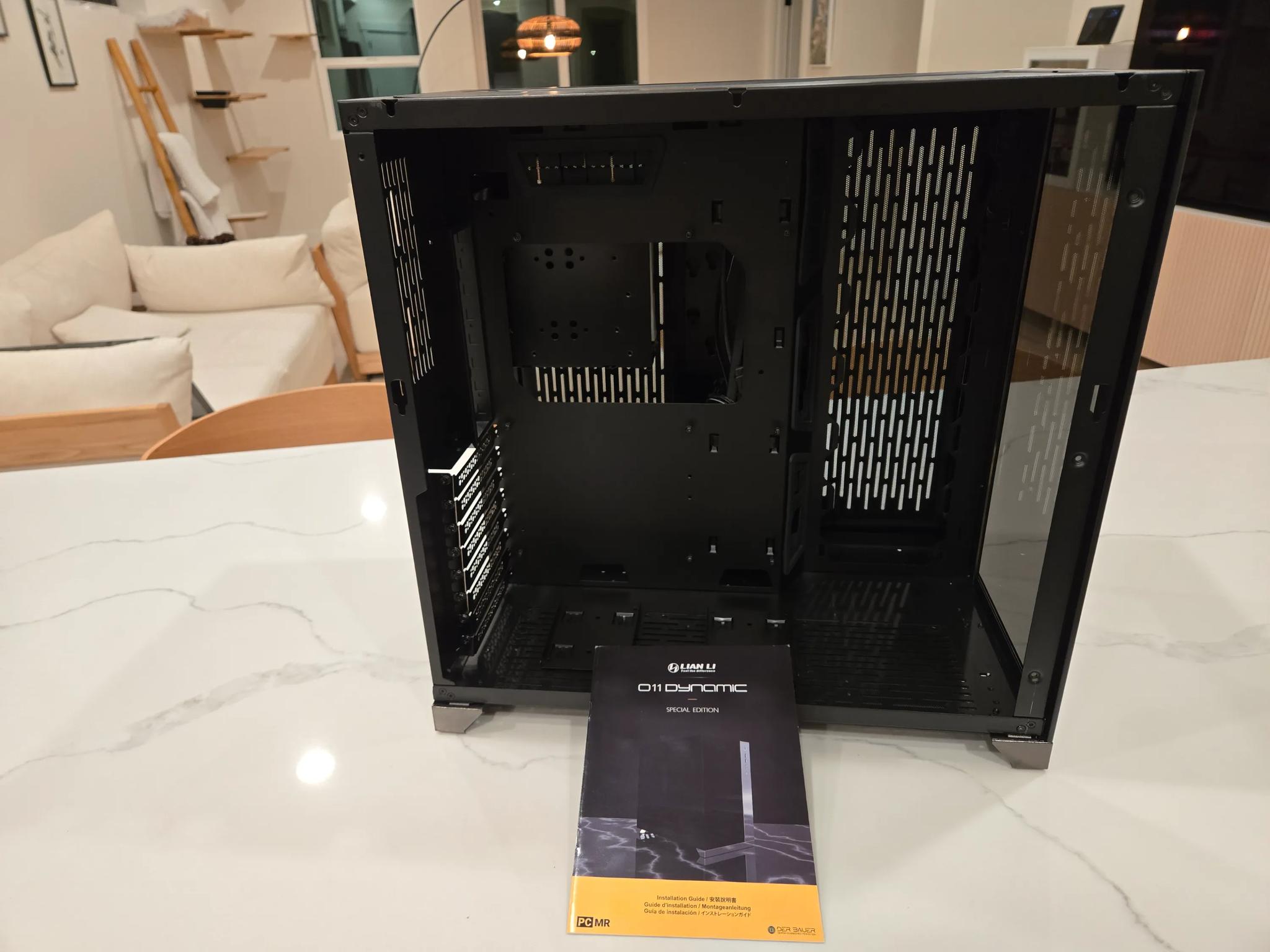 Lian Li PC-O11 Dynamic PCMR Edition ATX Mid Tower Gaming Case - Space Grey (Mirror Finish)