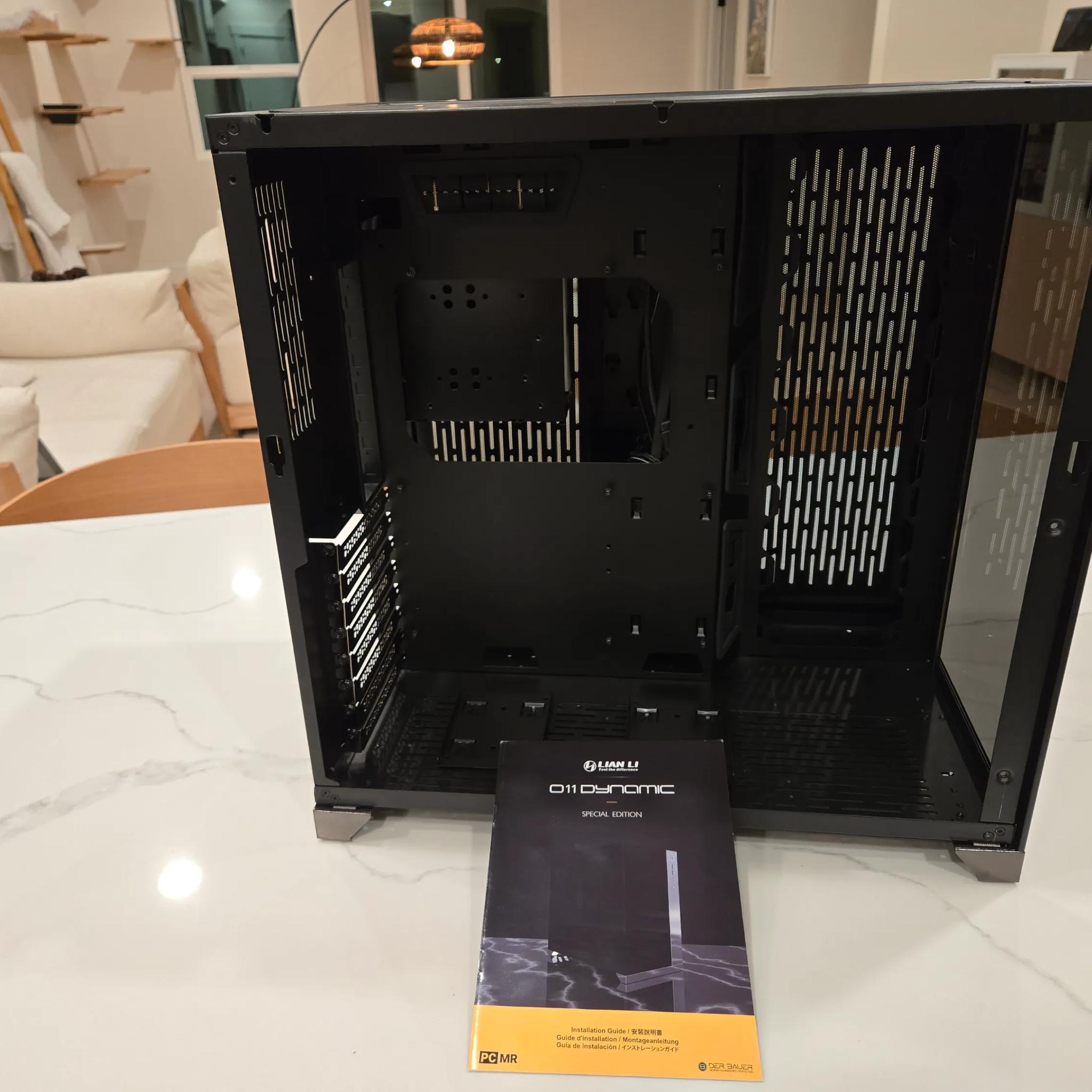 Lian Li PC-O11 Dynamic PCMR Edition ATX Mid Tower Gaming Case - Space Grey (Mirror Finish)