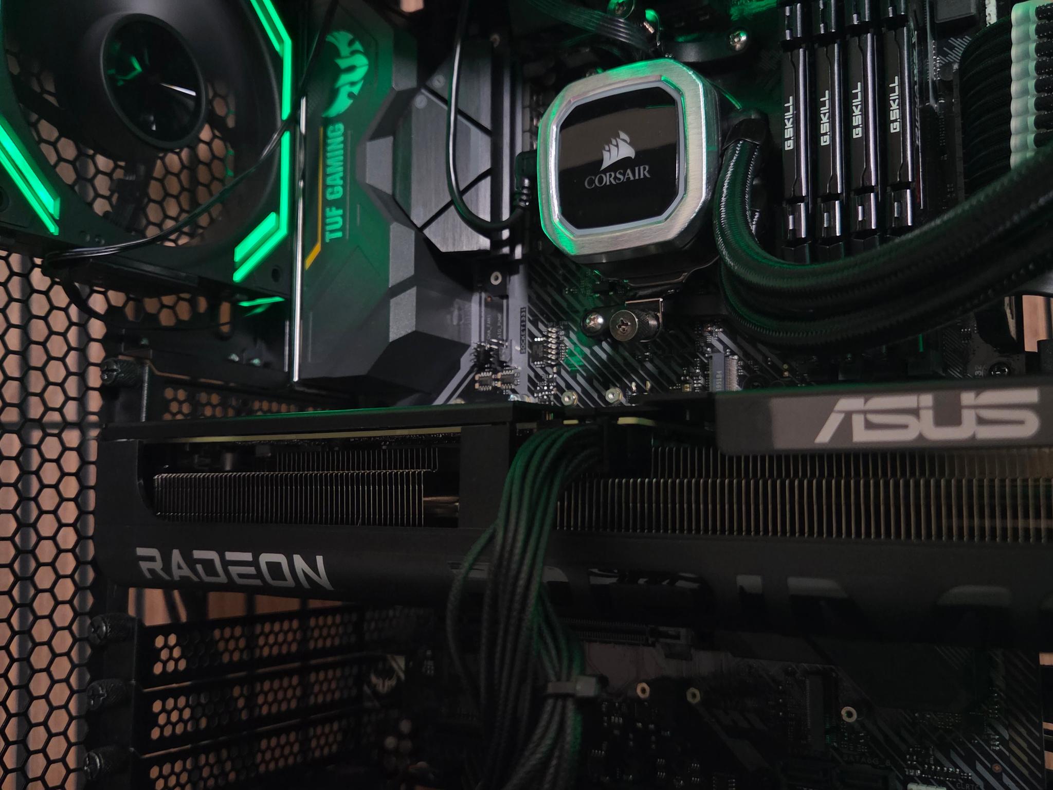 TEAM RED 1440P | RX 9060XT 16 GB | Ryzen7  5800X  | 32GB Ram | NVME | Win 11 | Liquid Cooled
