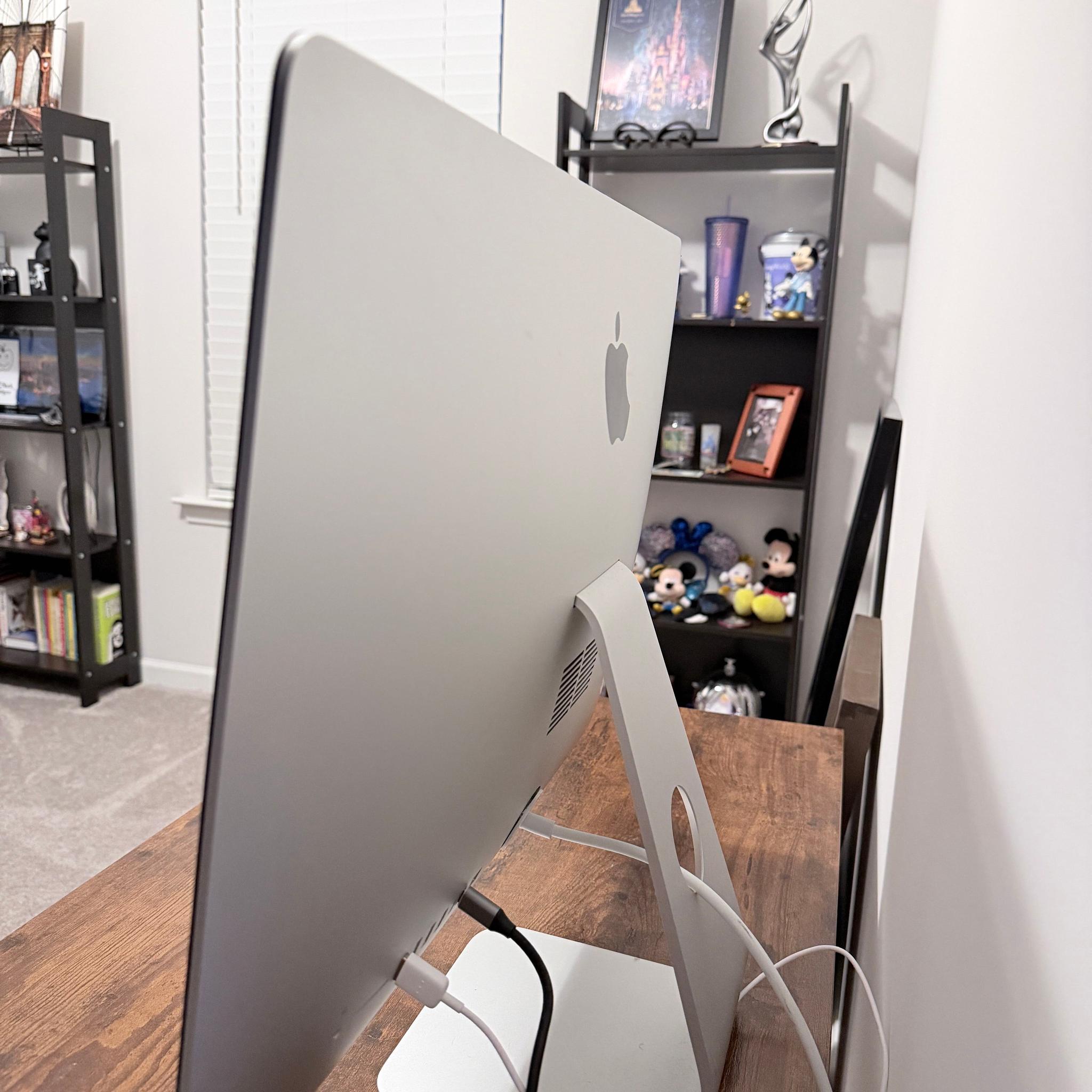 2019 Apple iMac 21.5" Retina 4K i3 3.6GHz 32GB RAM 512GB SSD Radeon 555X