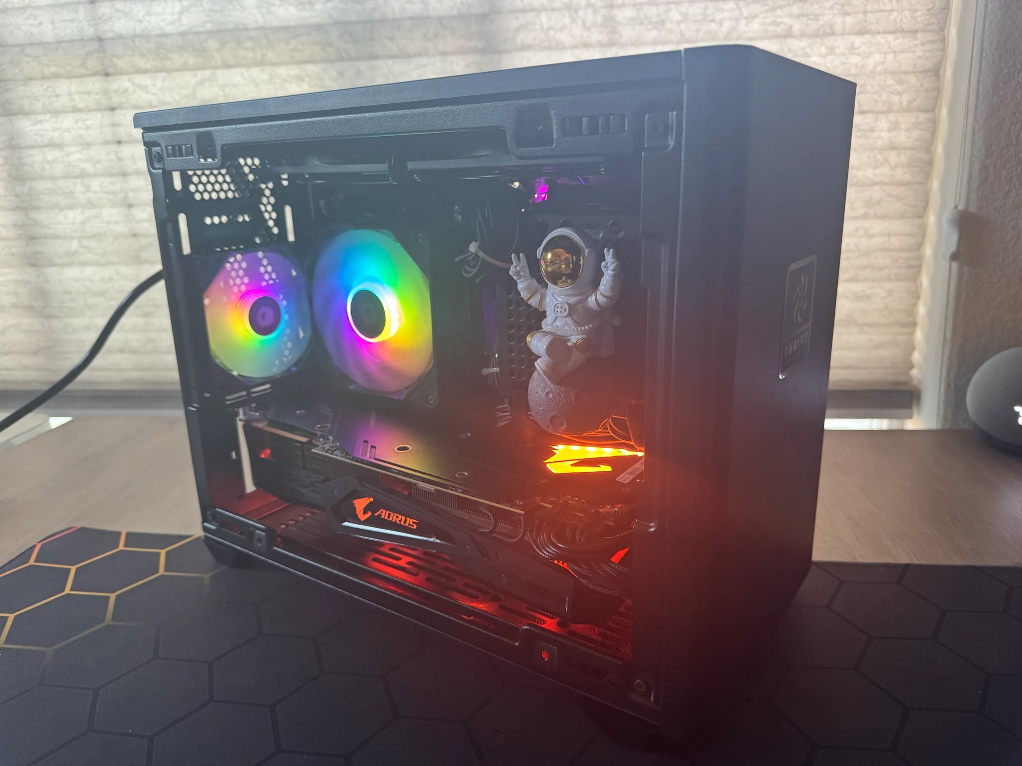 Mini-ITX RTX 2080 Ti Build | Ryzen 7 3800X | 32GB DDR4 RAM | 2TB NVMe | Cooler Master NR200
