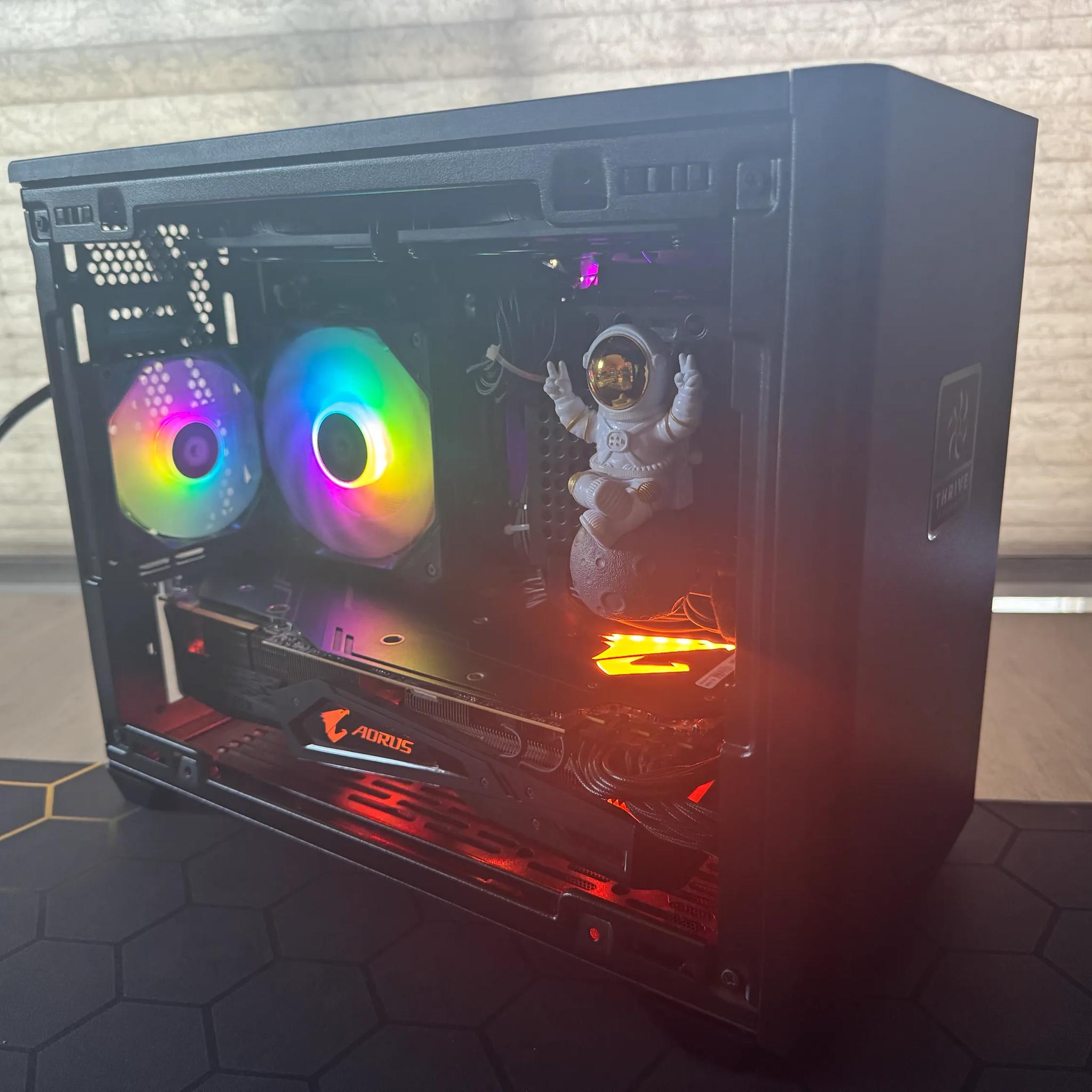 Mini-ITX RTX 2080 Ti Build | Ryzen 7 3800X | 32GB DDR4 RAM | 2TB NVMe | Cooler Master NR200