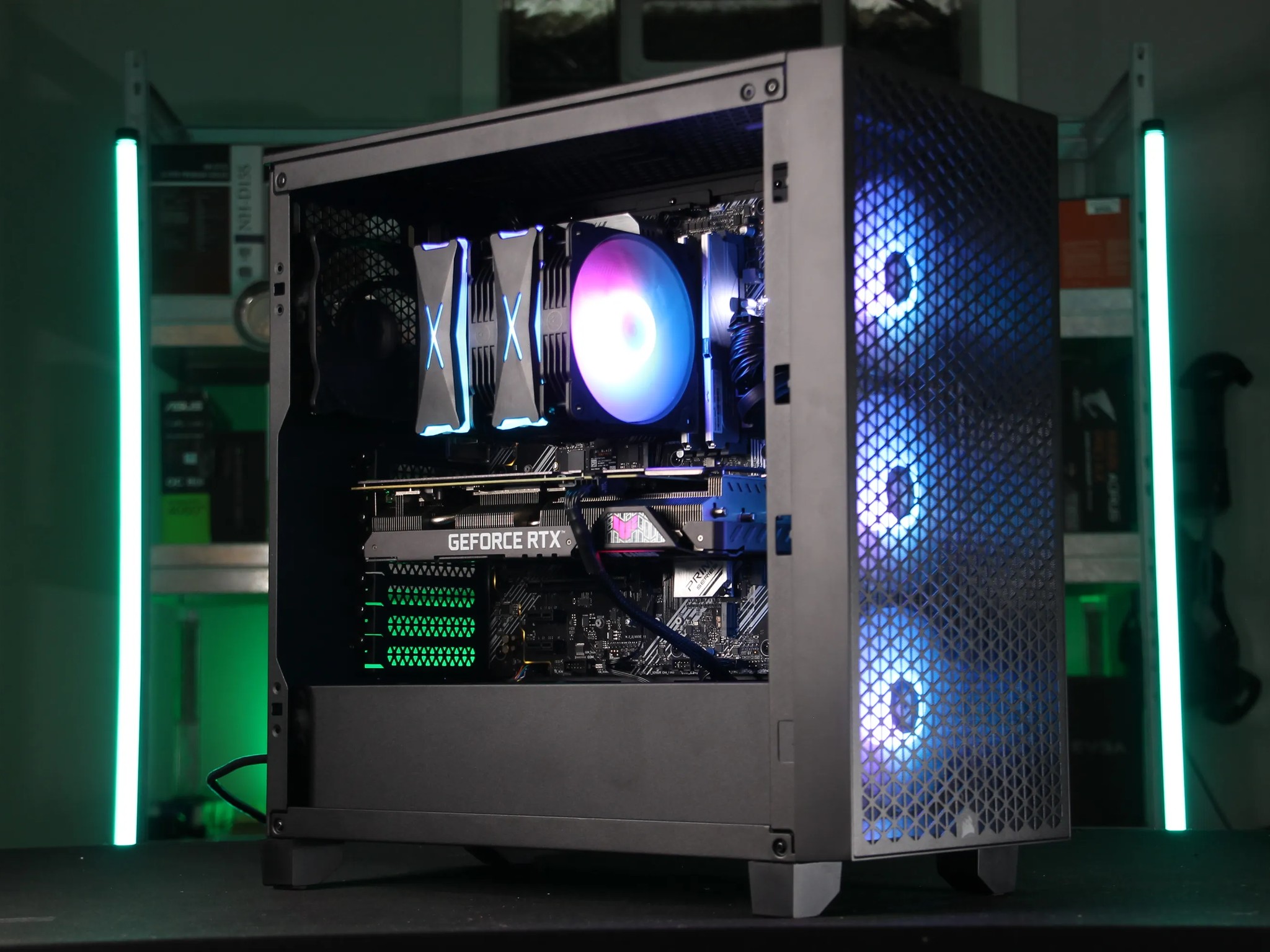 𝙃𝘼𝙕𝙀𝙀 // Ryzen 7 3700X, RTX 3060 Ti // Mid-range Gaming PC