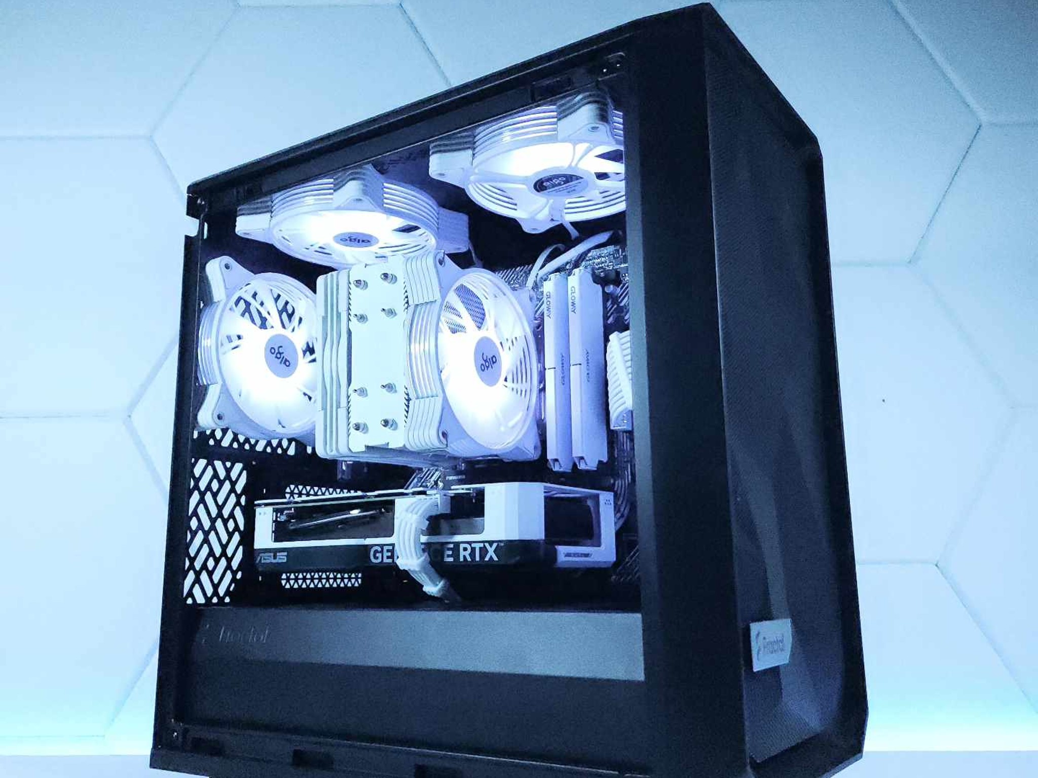 🤍🖤RTX 4060 || Ryzen 5 5600G || 1TB NVMe SSD || 32GB 3200MHz || 1080p Gaming PC