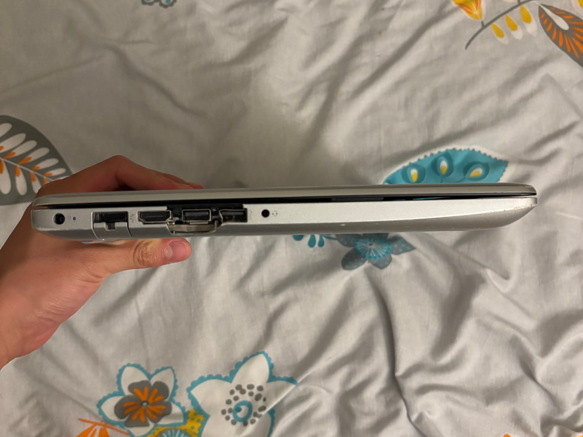 HP 15.6” Touchscreen Laptop – i5 / 12GB RAM / 128GB SSD *READ*
