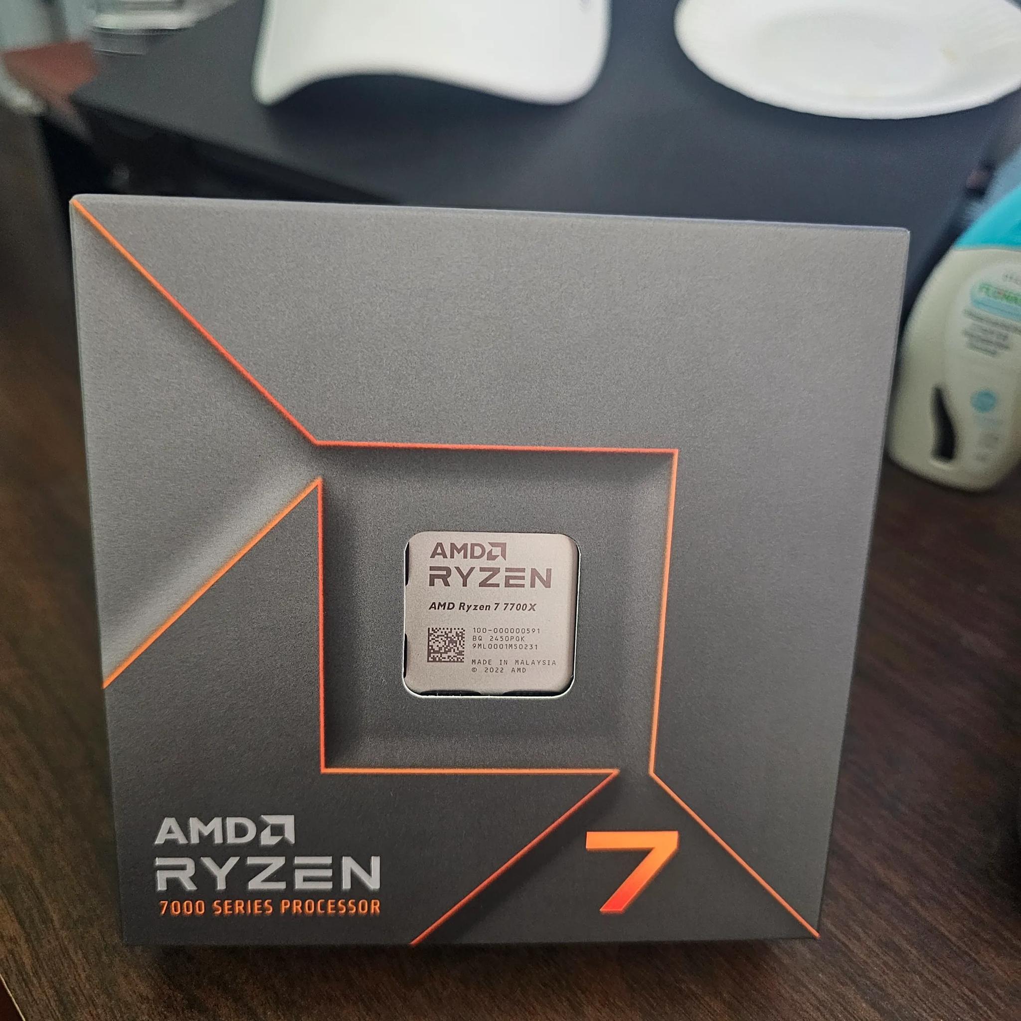 AMD Ryzen 7 7700X 8-Core, 16-Thread Unlocked Desktop Processor