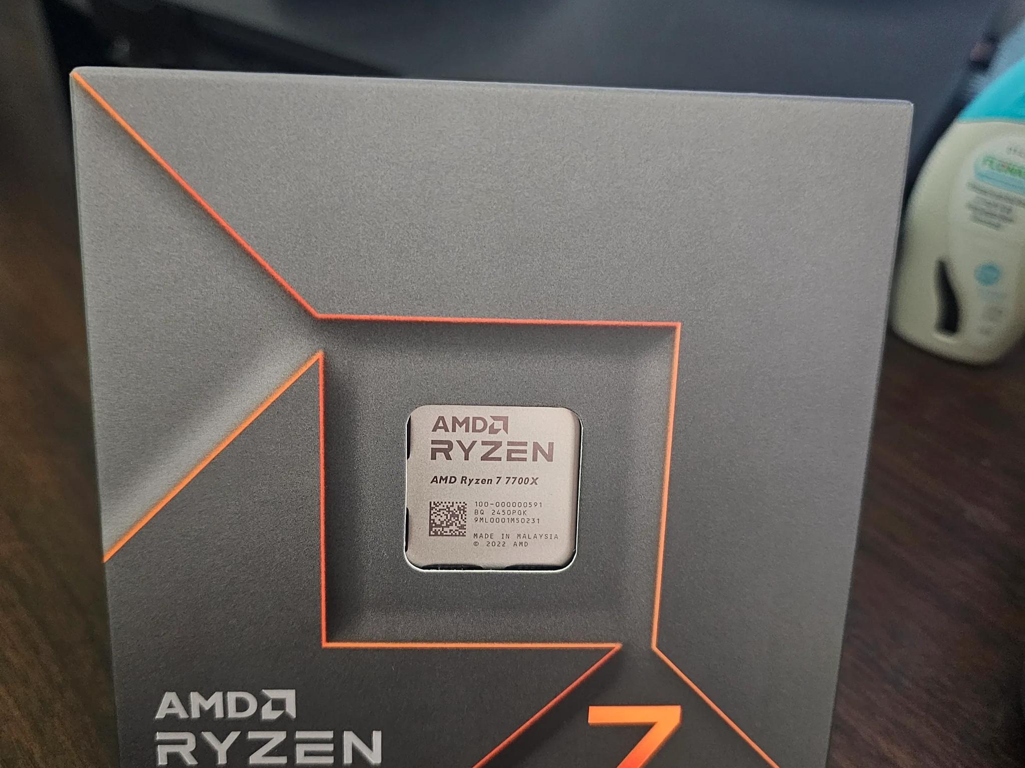 AMD Ryzen 7 7700X 8-Core, 16-Thread Unlocked Desktop Processor