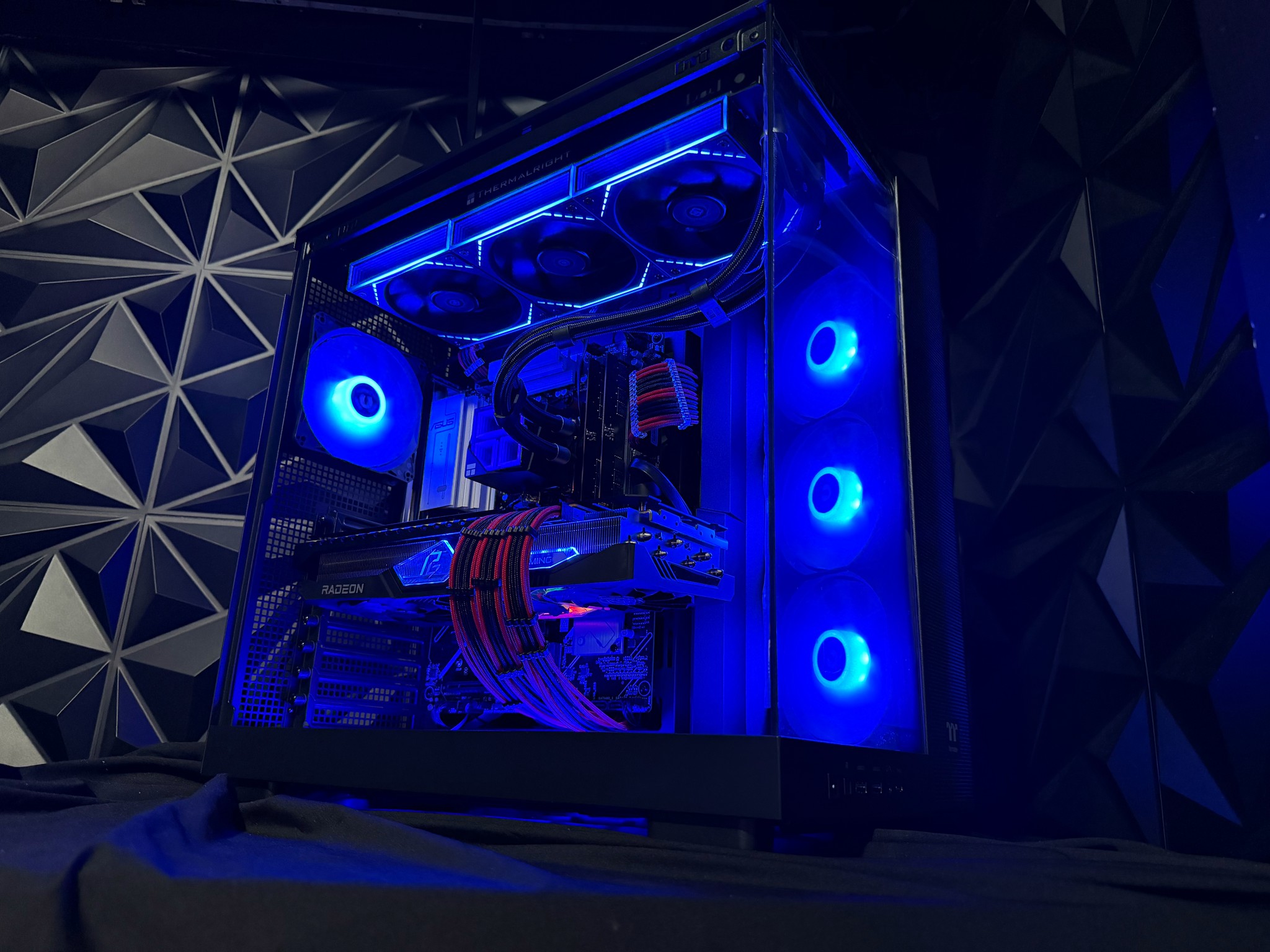 🔥🚀 RED LEADER 🚀🔥 Ryzen 9 7900X| RX 7900XTX 24 GB | 64 GB DDR5| 4 TB NVMe| 850W PSU