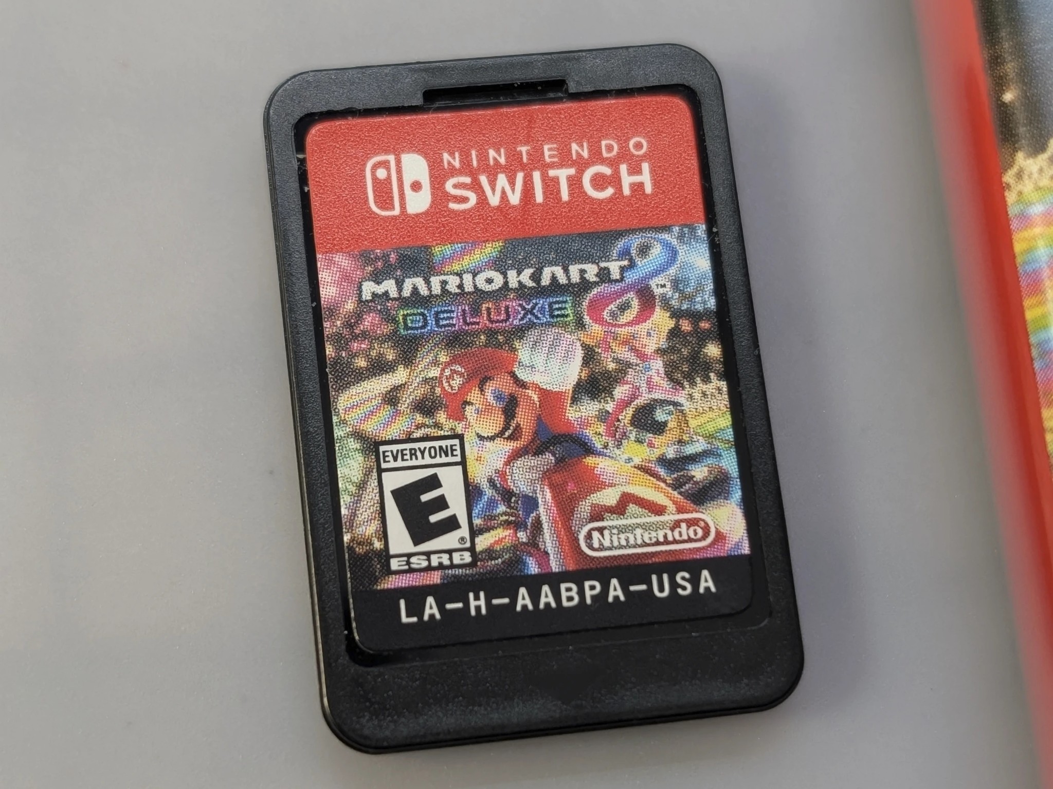 Mario Kart 8 Deluxe Edition (Nintendo Switch, 2017) [Physical]