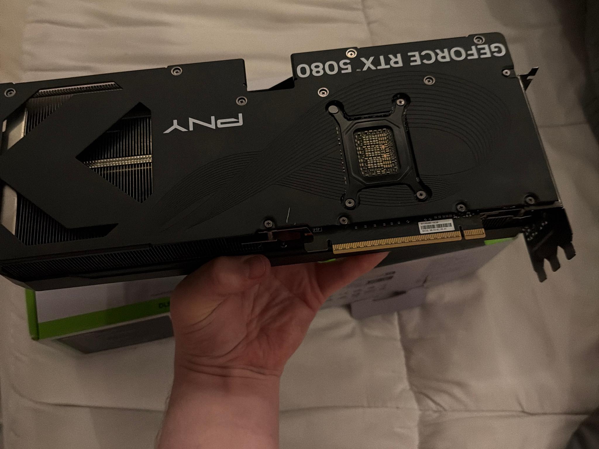 PNY GeForce RTX 5080 Overclocked Triple Fan - Image 3