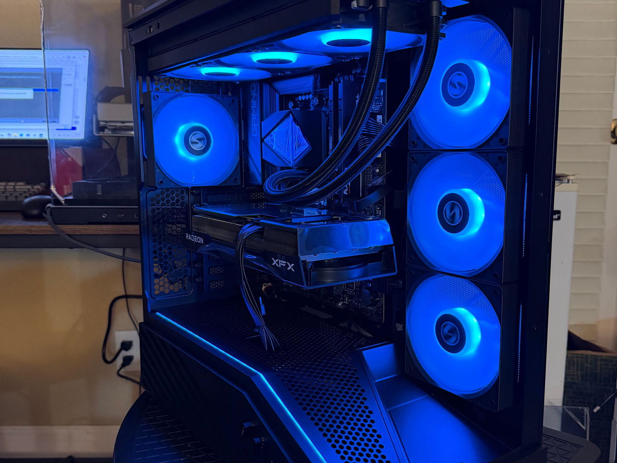 🔥 ALL NEW | Ryzen 7 7800X3D | XFX RX 9070 GRE 12GB | 32GB DDR5-6000 CL30 | 360MM AIO | WIN 11 PRO
