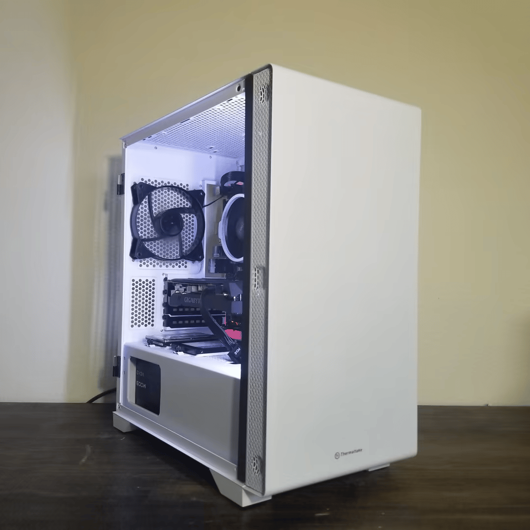 AMD Ryzen 5 2600X // AMD Radeon RX 5500XT 8GB // Corsair LPX 2x8 16GB 2400MHz
