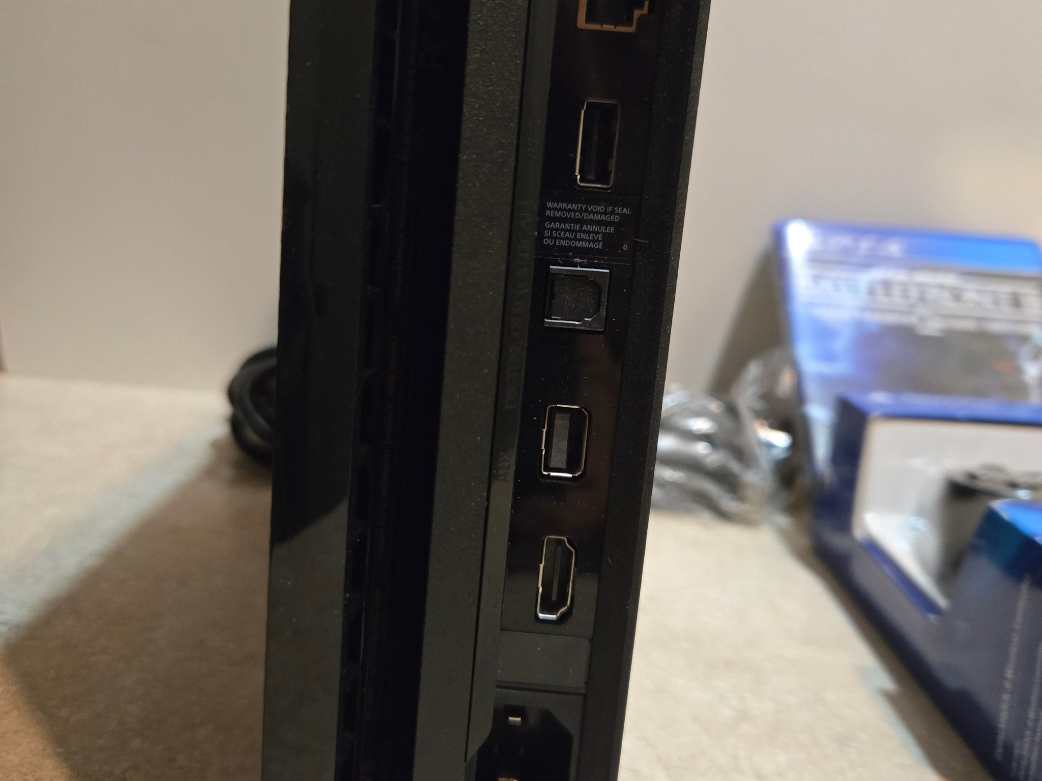 Playstation 4 Pro Console (PS4) - Star wars Battlefront 2 Edition