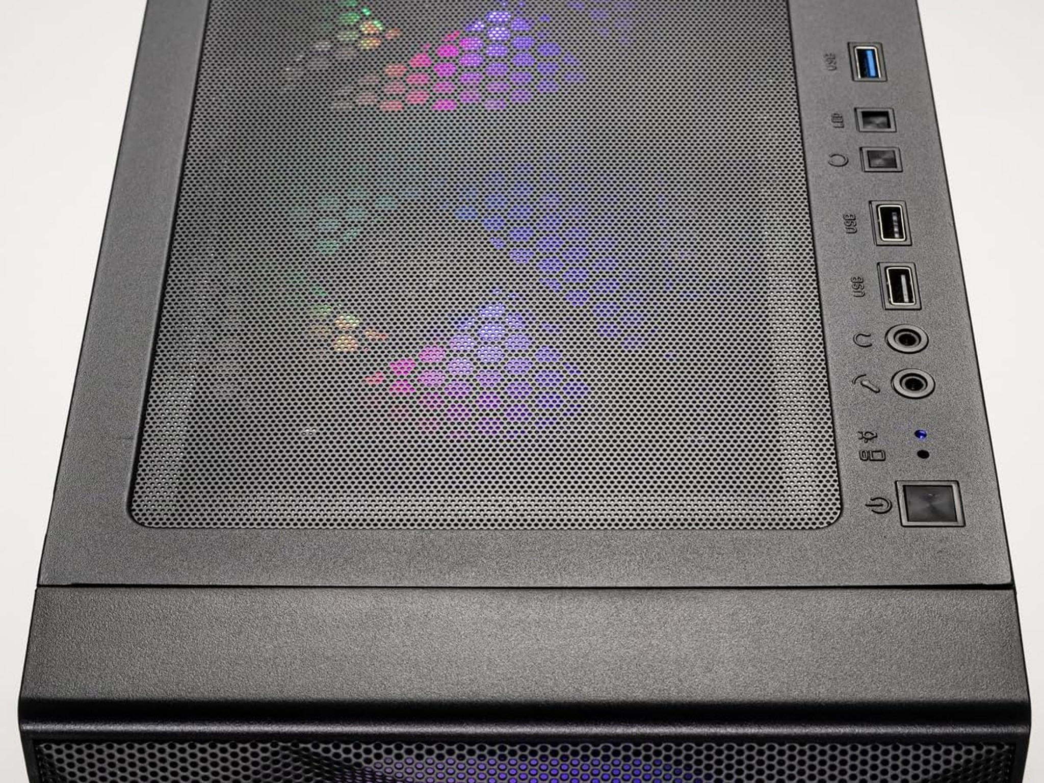 CLEARANCE SALE! SKYTECH NEBULA Gaming PC | RX 9060 8GB| 32GB RGB RAM | 1TB SSD | 8400F | Win 11 HOME