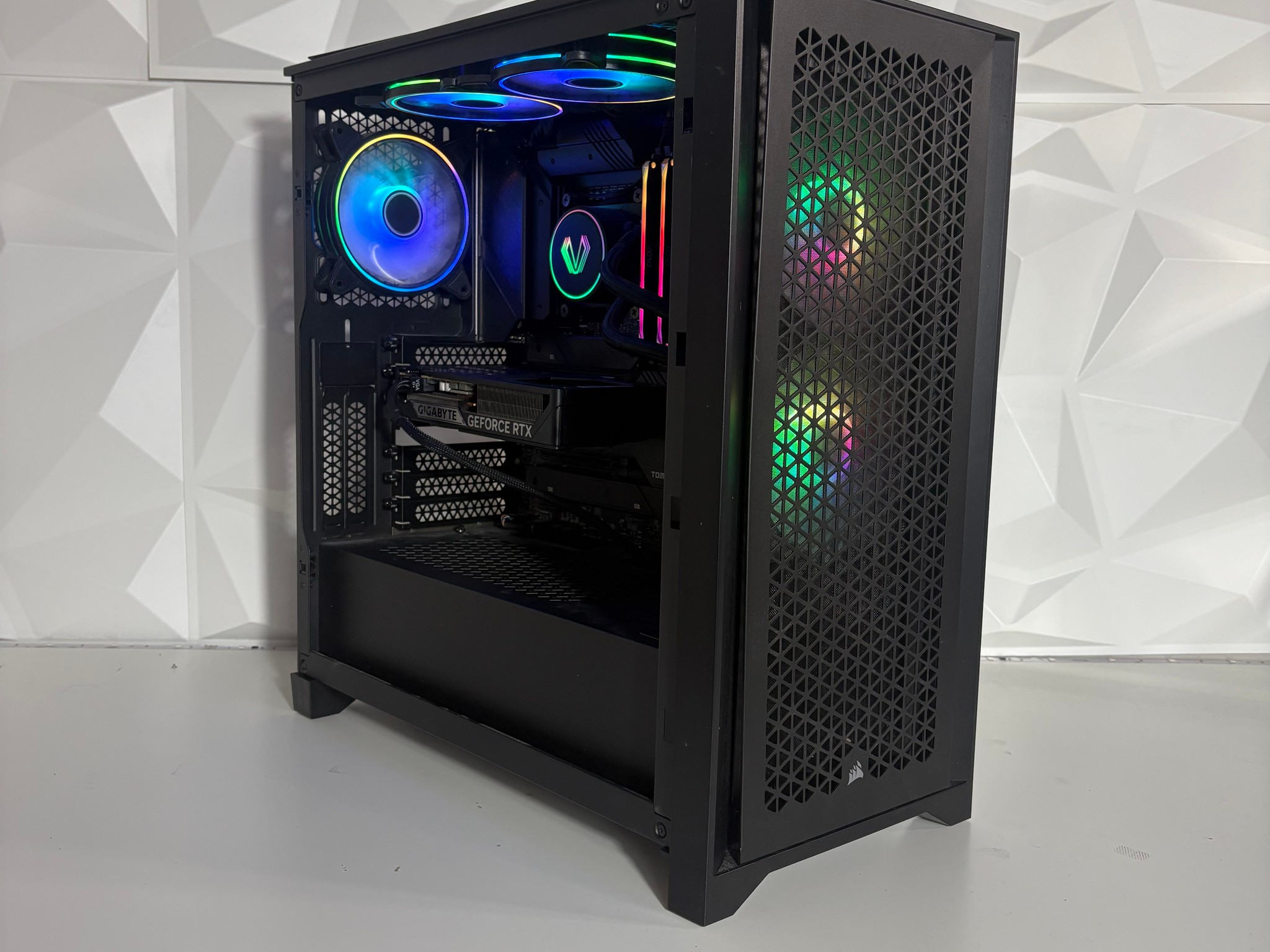 RGB Gaming PC - Intel Core i7 12700F, RTX 5060 8GB, 16GB DDR4 Ram