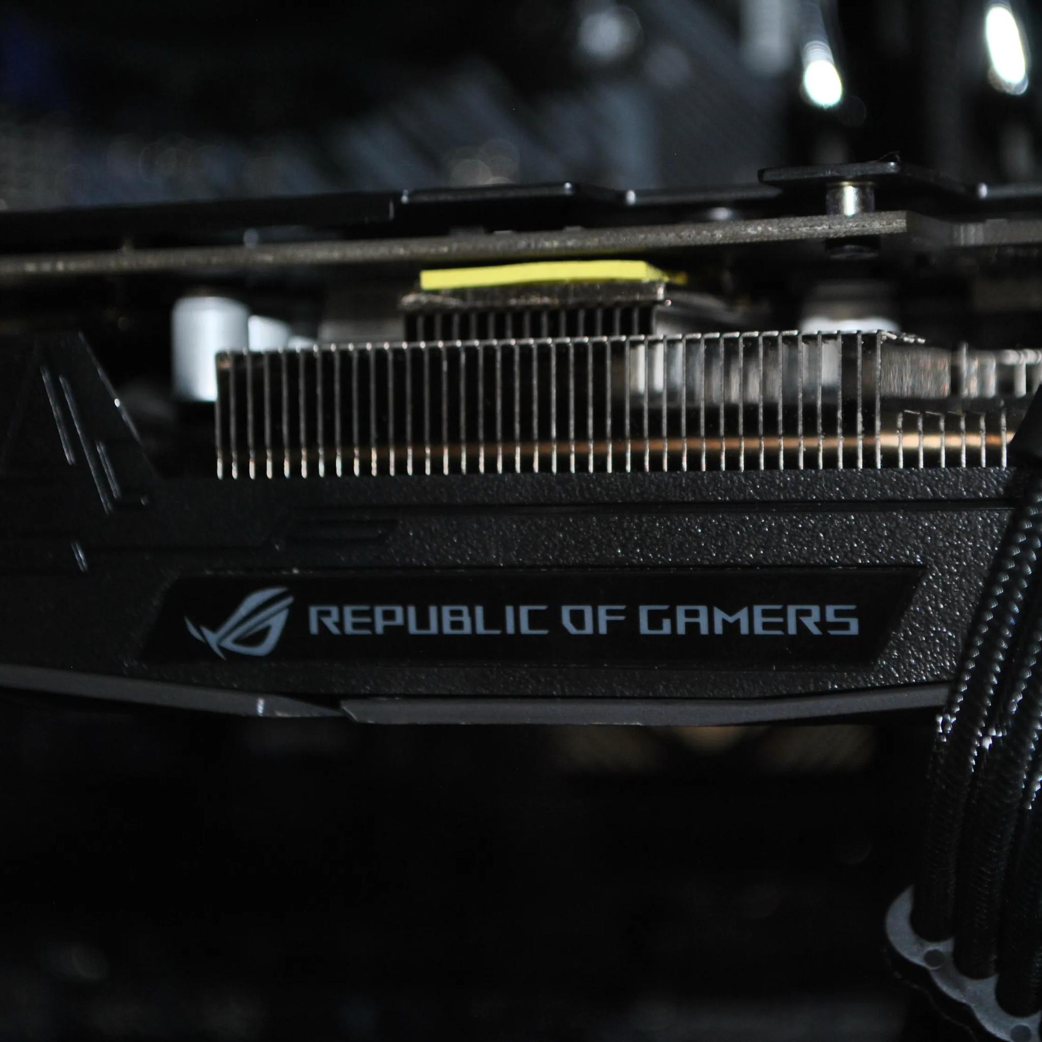 🧊🌑Midnight Ice | Ryzen 5 2600 | GTX 1070 | 16GB DDR4 RAM | 512GB SSD |