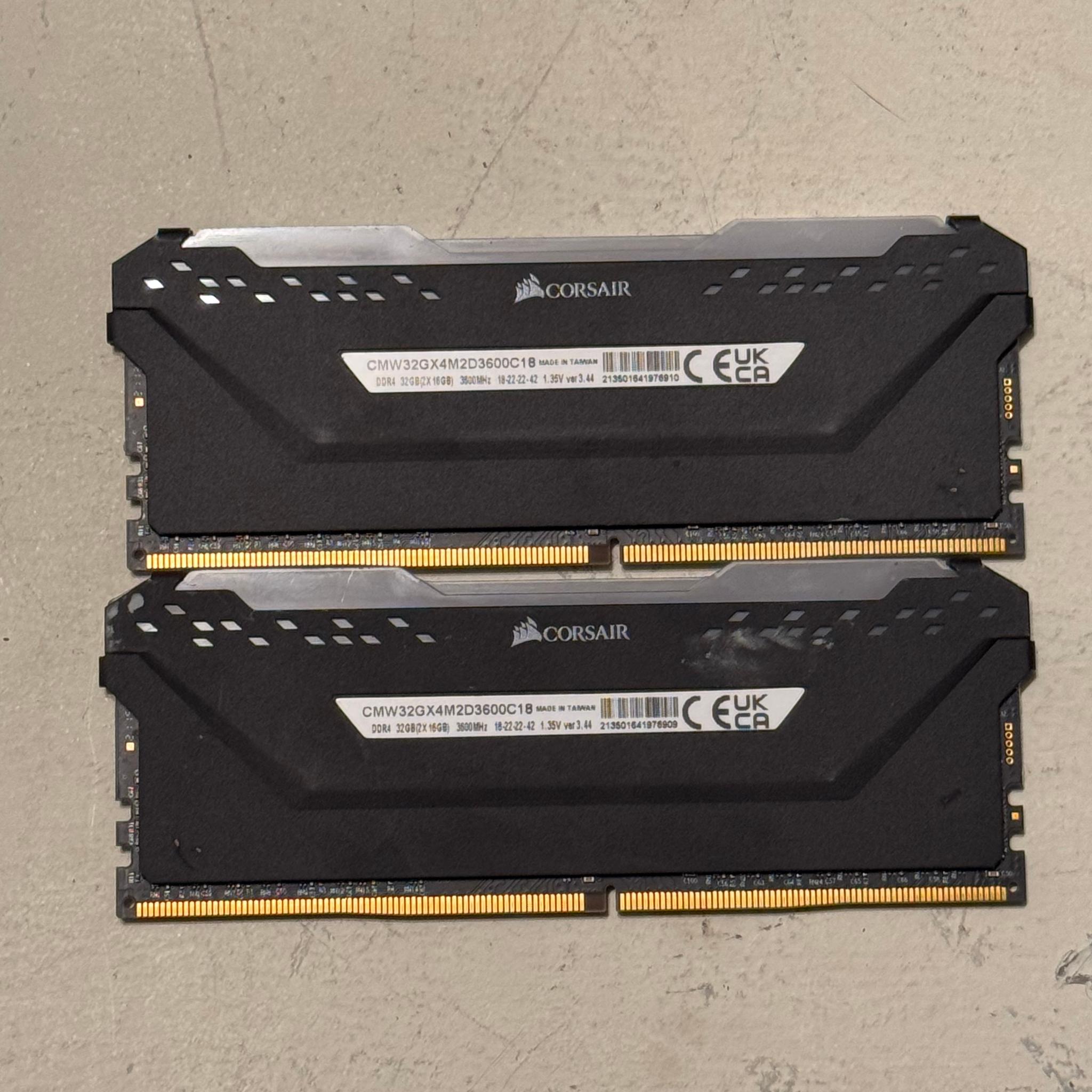 Corsair Vengeance RGB Pro 32GB (2 x 16GB) DDR4 DRAM 3600MHz C18 Memory Kit