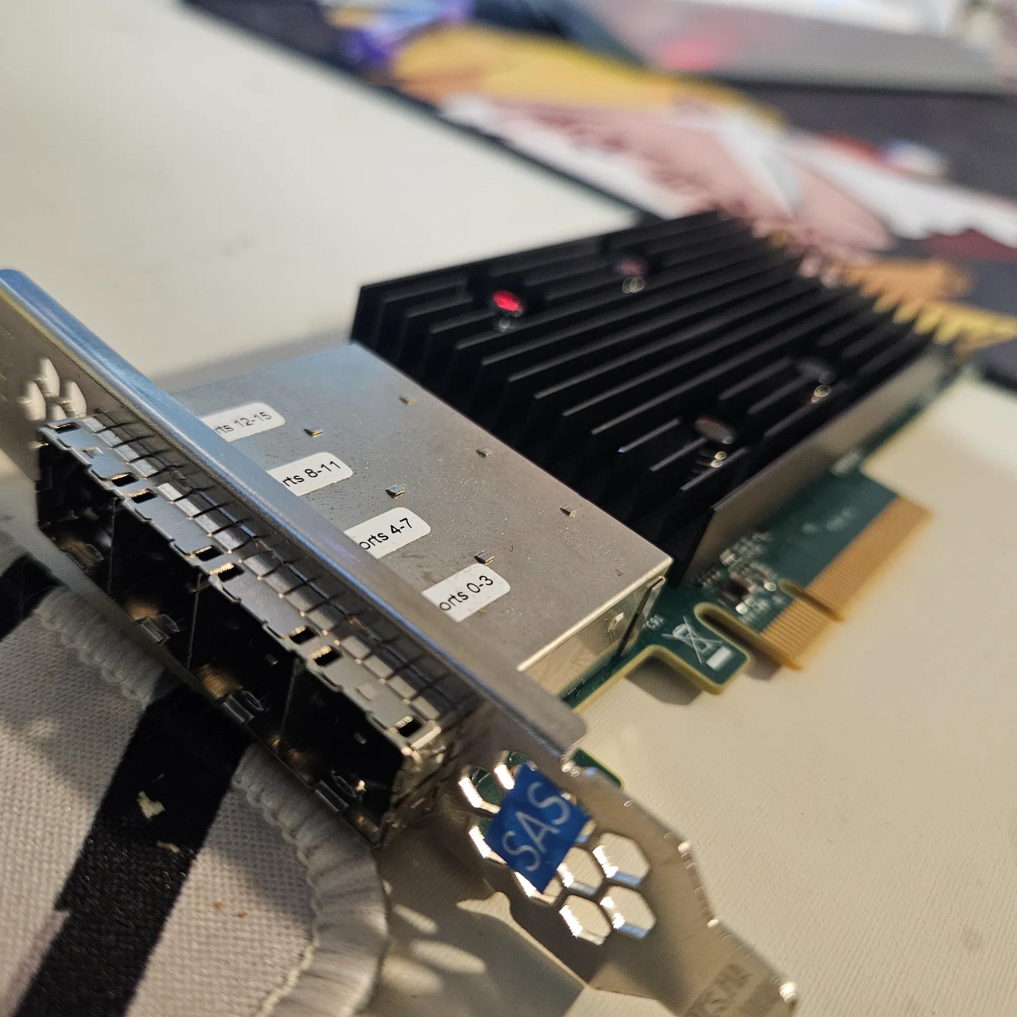 LSI SAS 9305-16e - 12Gbps PCIe 3.0 x8 External HBA Controller