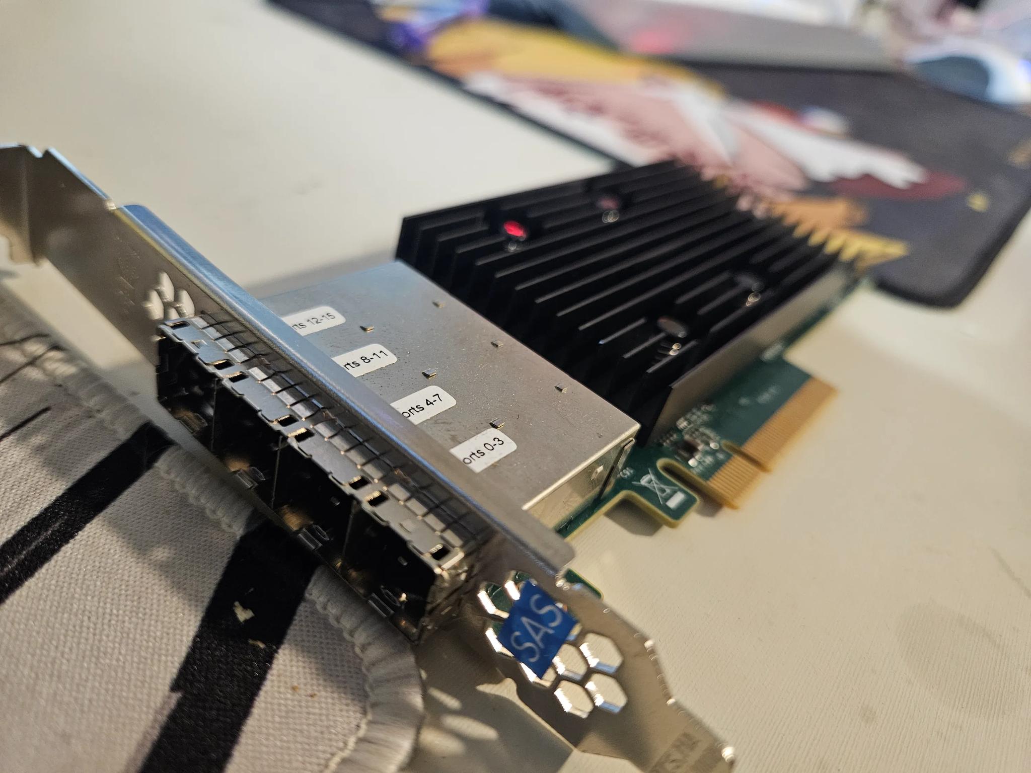 LSI SAS 9305-16e - 12Gbps PCIe 3.0 x8 External HBA Controller
