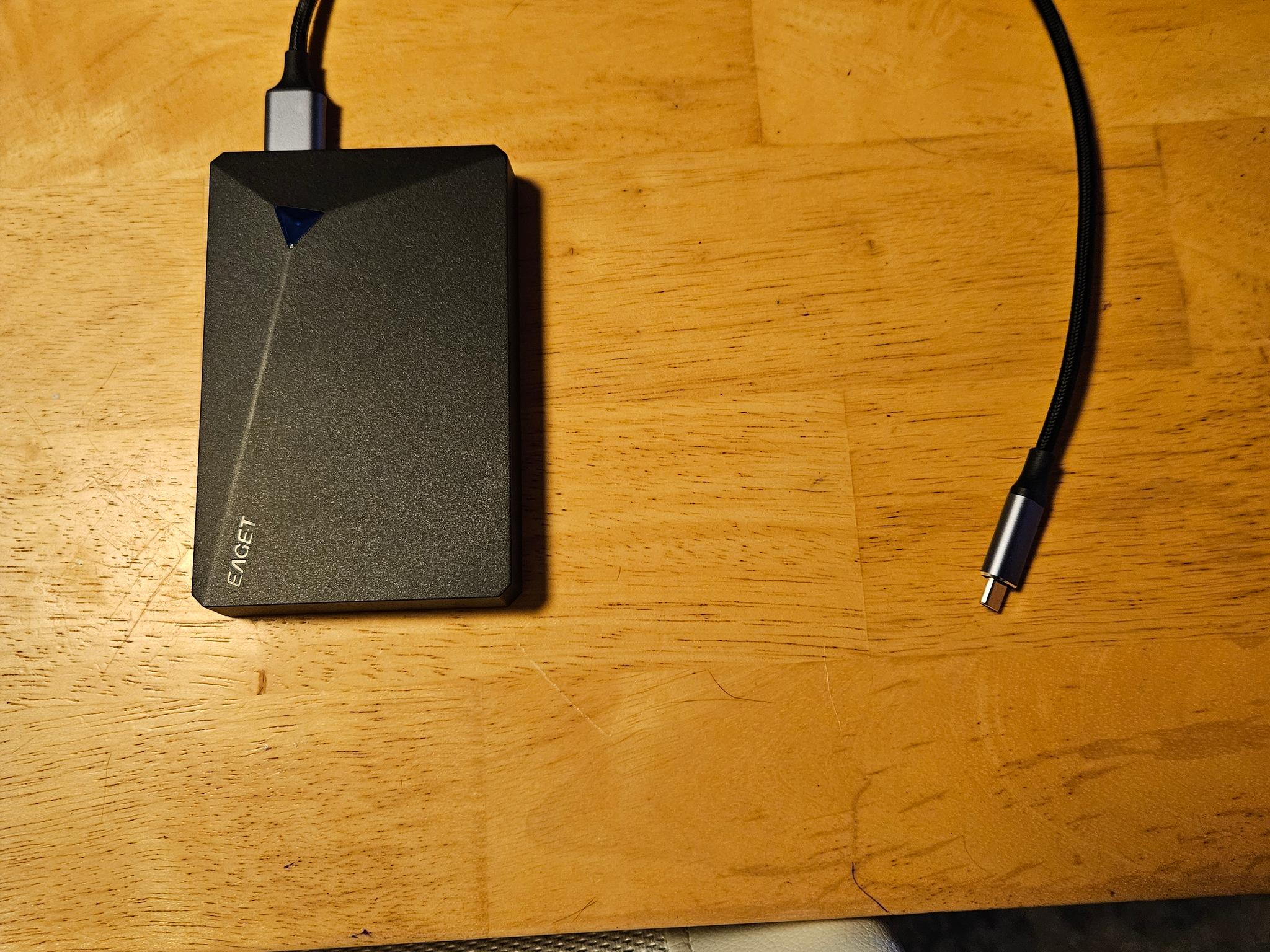 Eaget 1TB Backup HDD with 2 512 HDD's stacked in an Enclosure