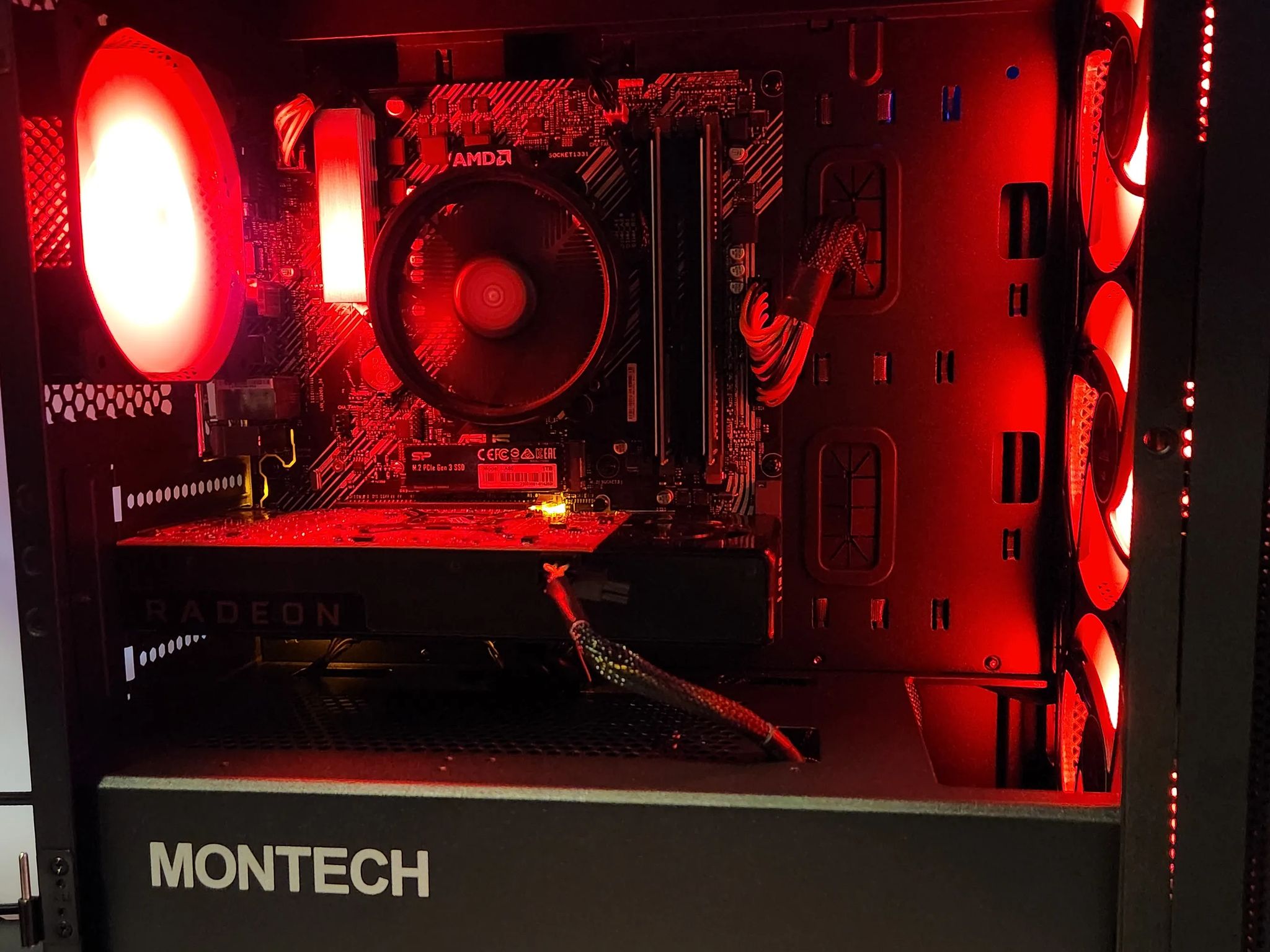 Budget Baller Gaming RIG Ryzen 5 3600 / 16GB DDR4/ 1TB SSD / RX570 8GB