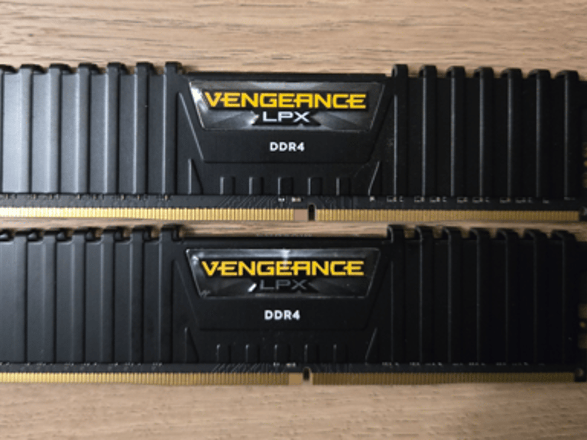 Corsair Vengeance LPX 16GB DDR4-2400 (2x8GB)