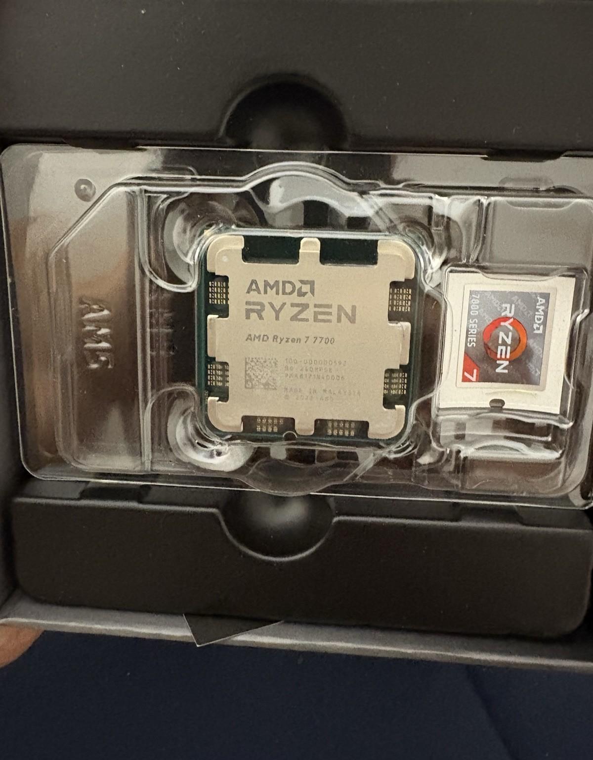 AMD Ryzen 7 7700