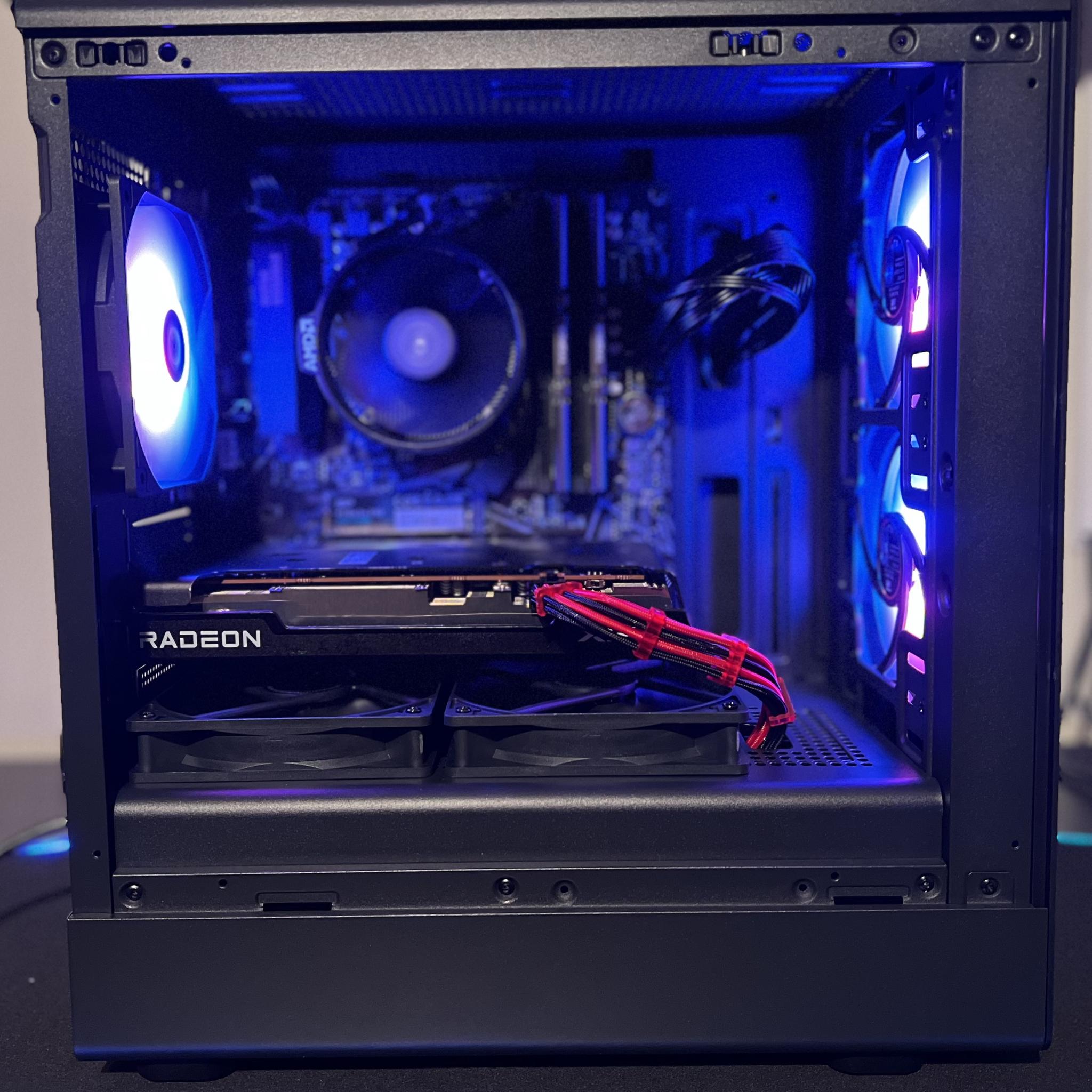 Custom AMD gaming PC  Ryzen 5 5600GT/RX 7600 8 GB/32 GB DDR4/1.25 TB SSD