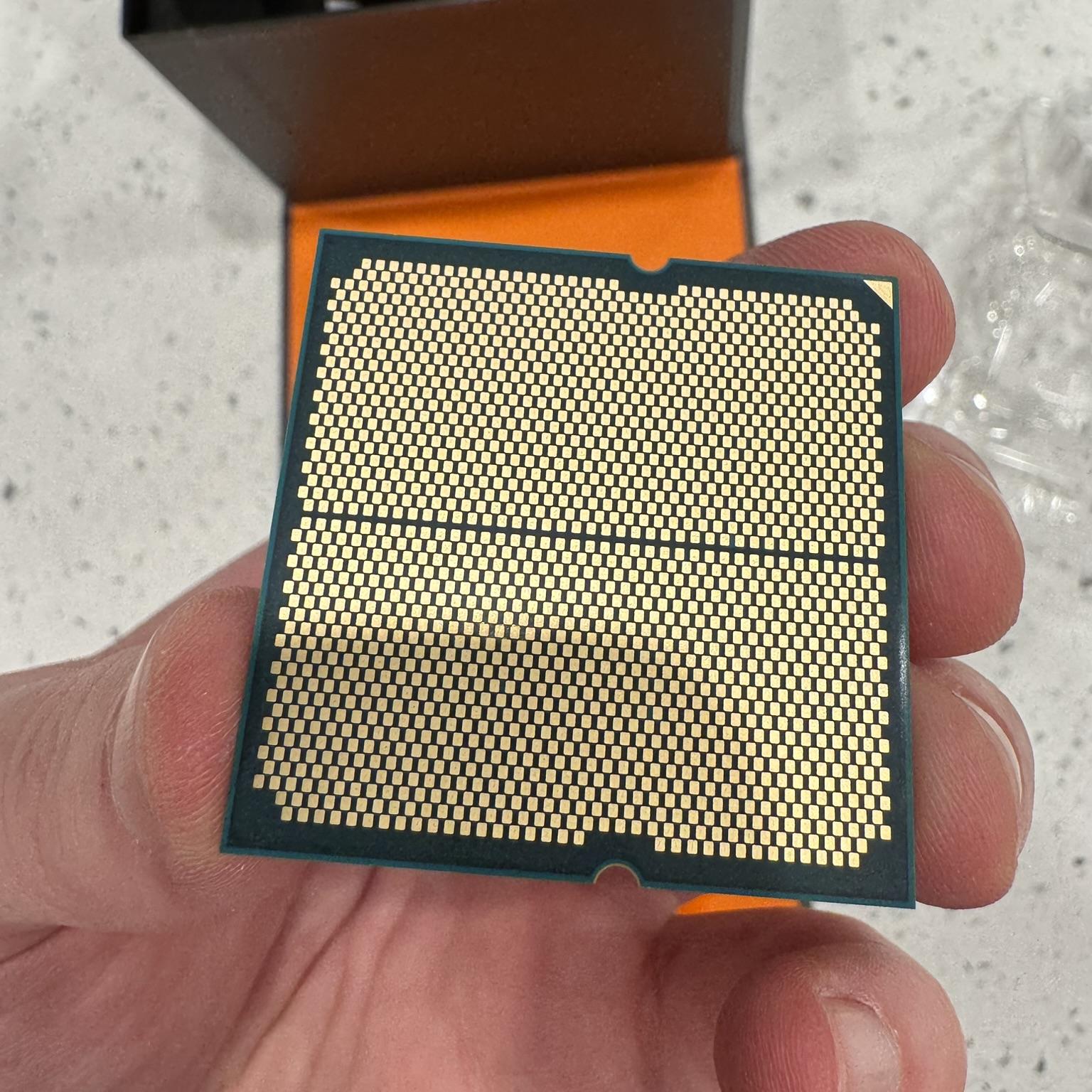 AMD Ryzen 9 7950X
