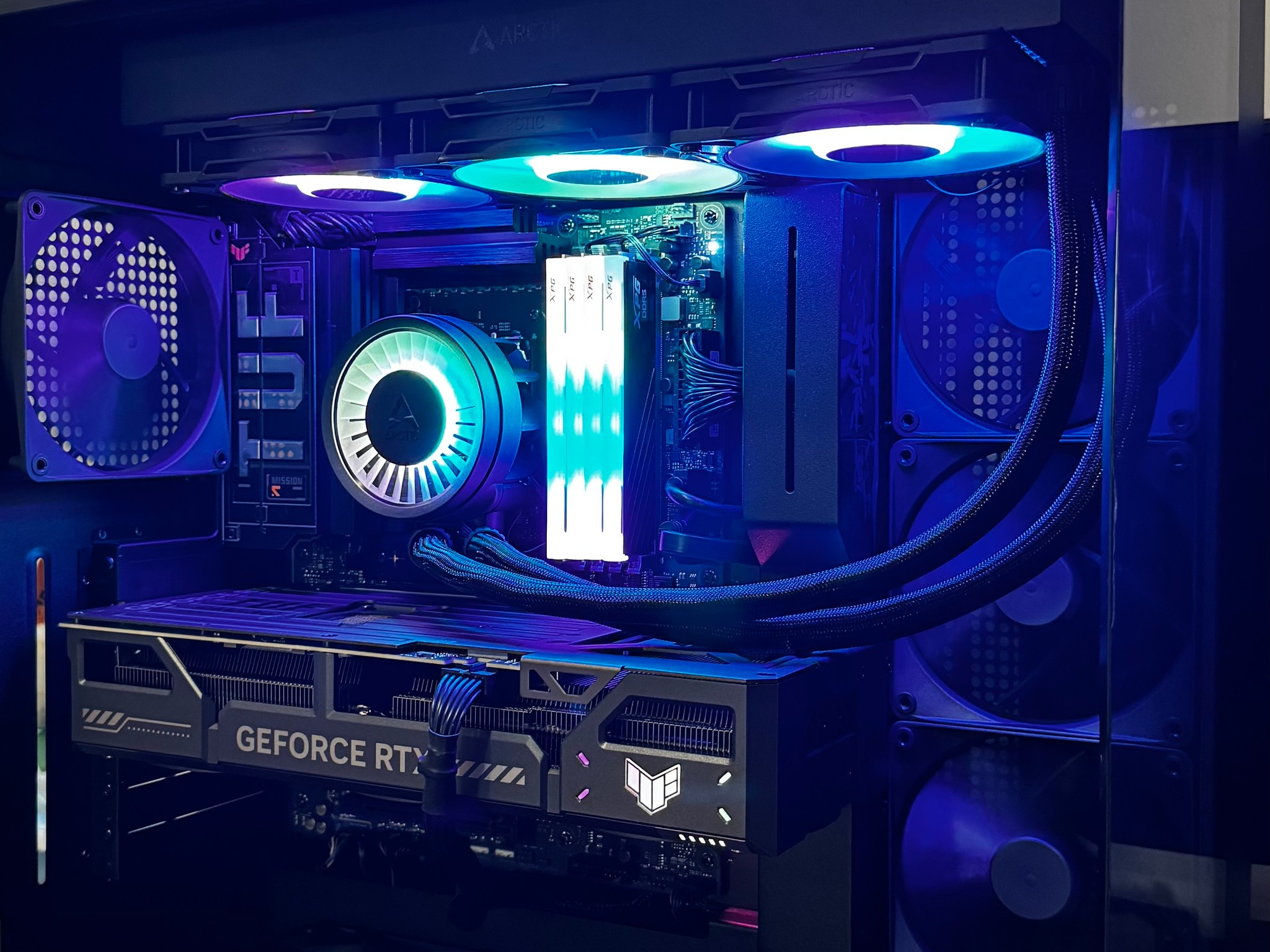 H9 FLOW/Ryzen 9800x3D/ASUS TUF GAMING 5070 OC/64GB DDR5/4tb NVME/(Free gaming monitor with purchase)