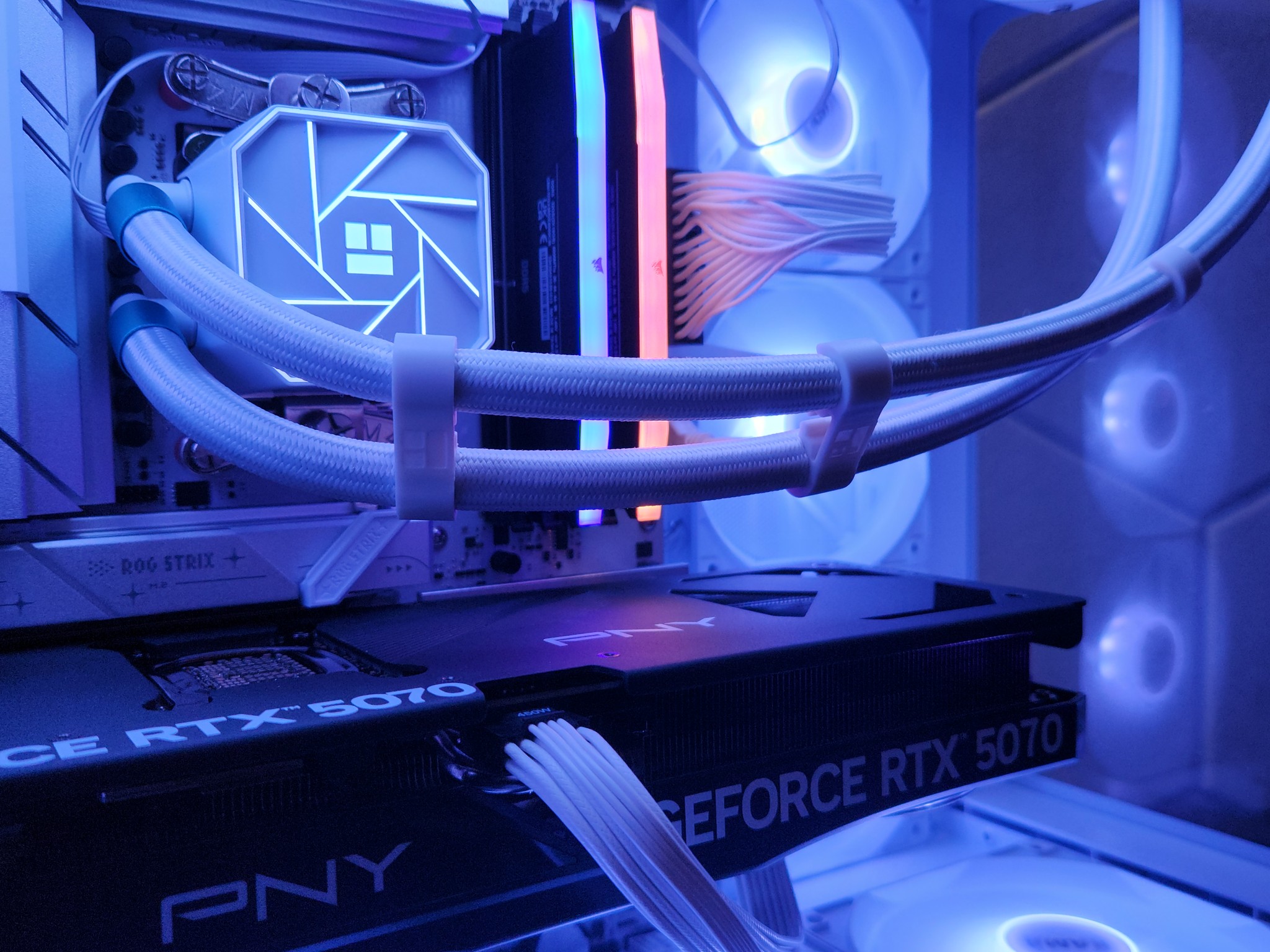"Ymir The Frost Giant" | RTX 5070 | Ryzen 5 7600X3D | 32GB DDR5 | 2Tb SSD | WIFI+BT